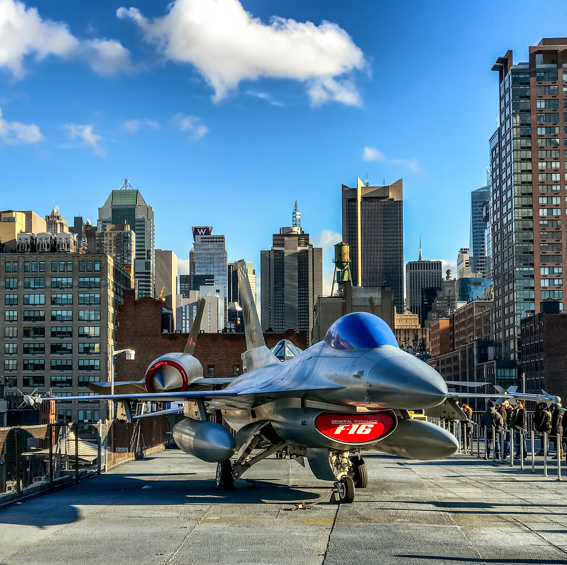 F-16 Fighting Falcon