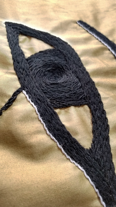 Eye of Horus details (Stem Stitch filling)