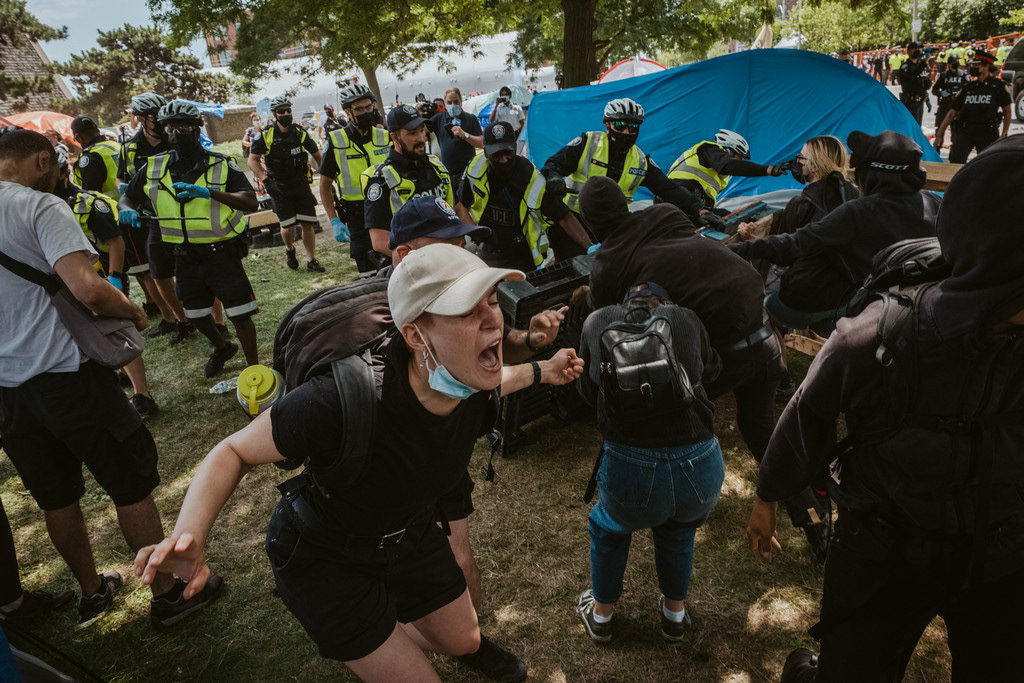 Police violence at Lamport encampment clearing