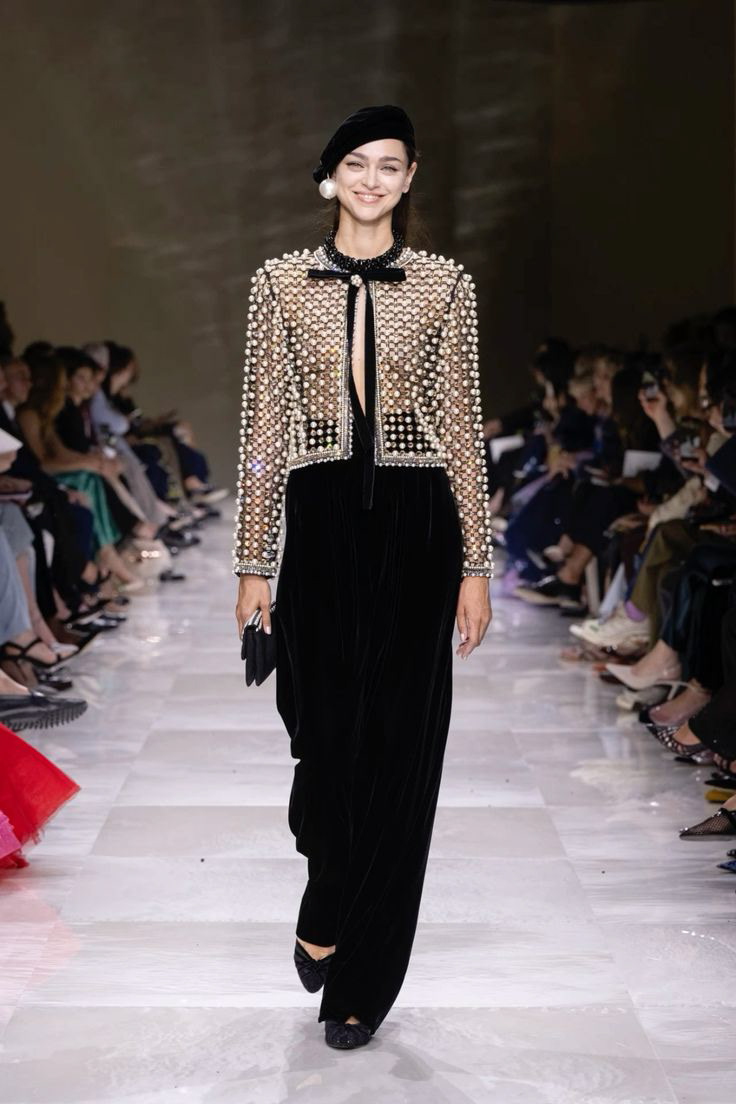 Giorgio Armani Prive Fall Winter 2024/25 Fashion Show