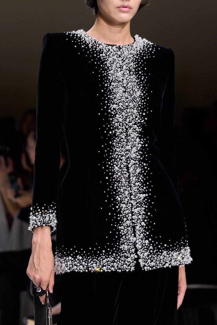 Giorgio Armani Prive Fall Winter 2024/25 Fashion Show