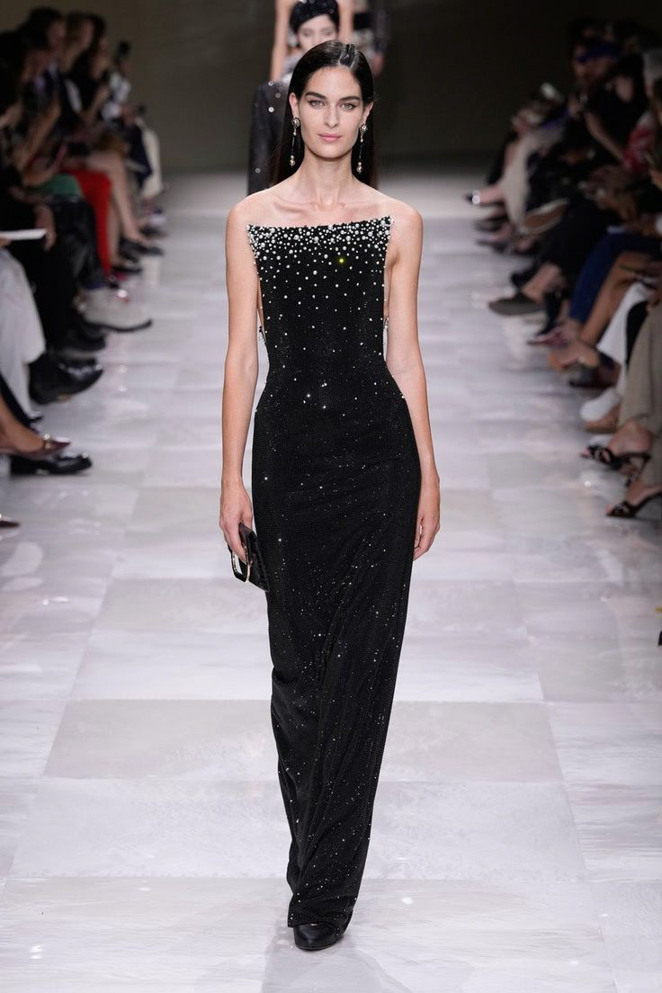 Giorgio Armani Prive Fall Winter 2024/25 Fashion Show