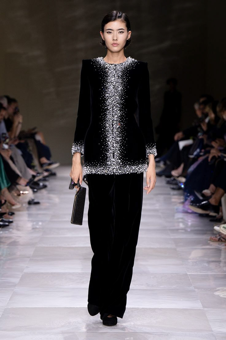 Giorgio Armani Prive Fall Winter 2024/25 Fashion Show