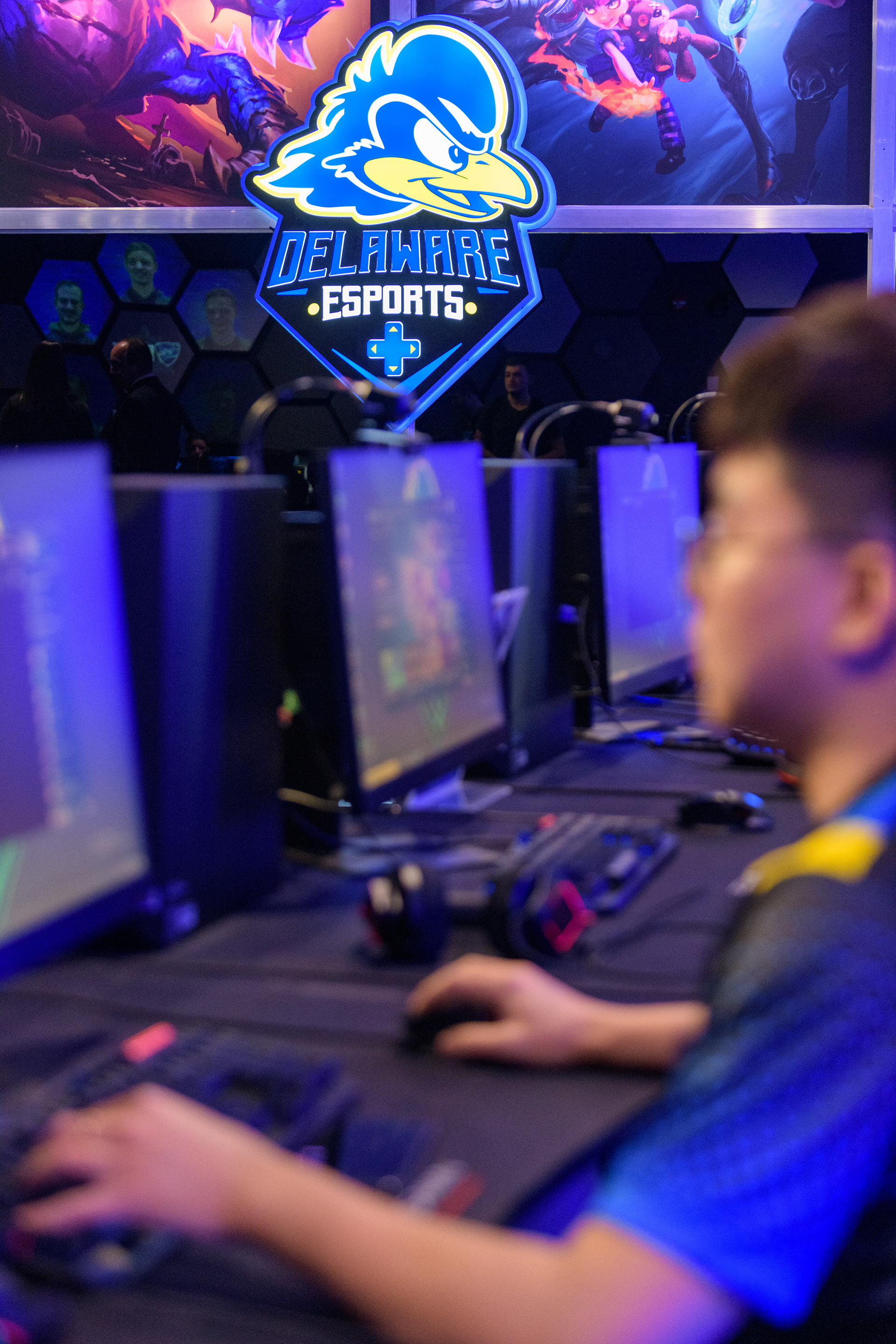 Delaware Esports Illuminated Sign