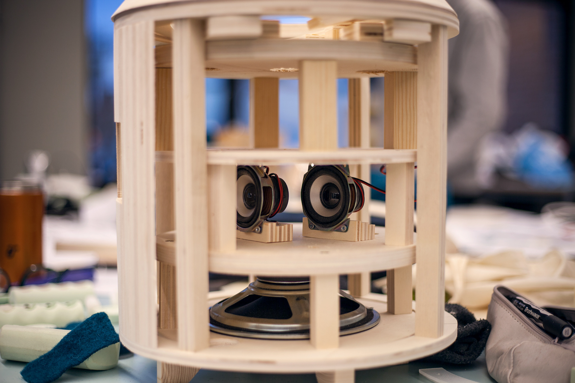 Main module speakers