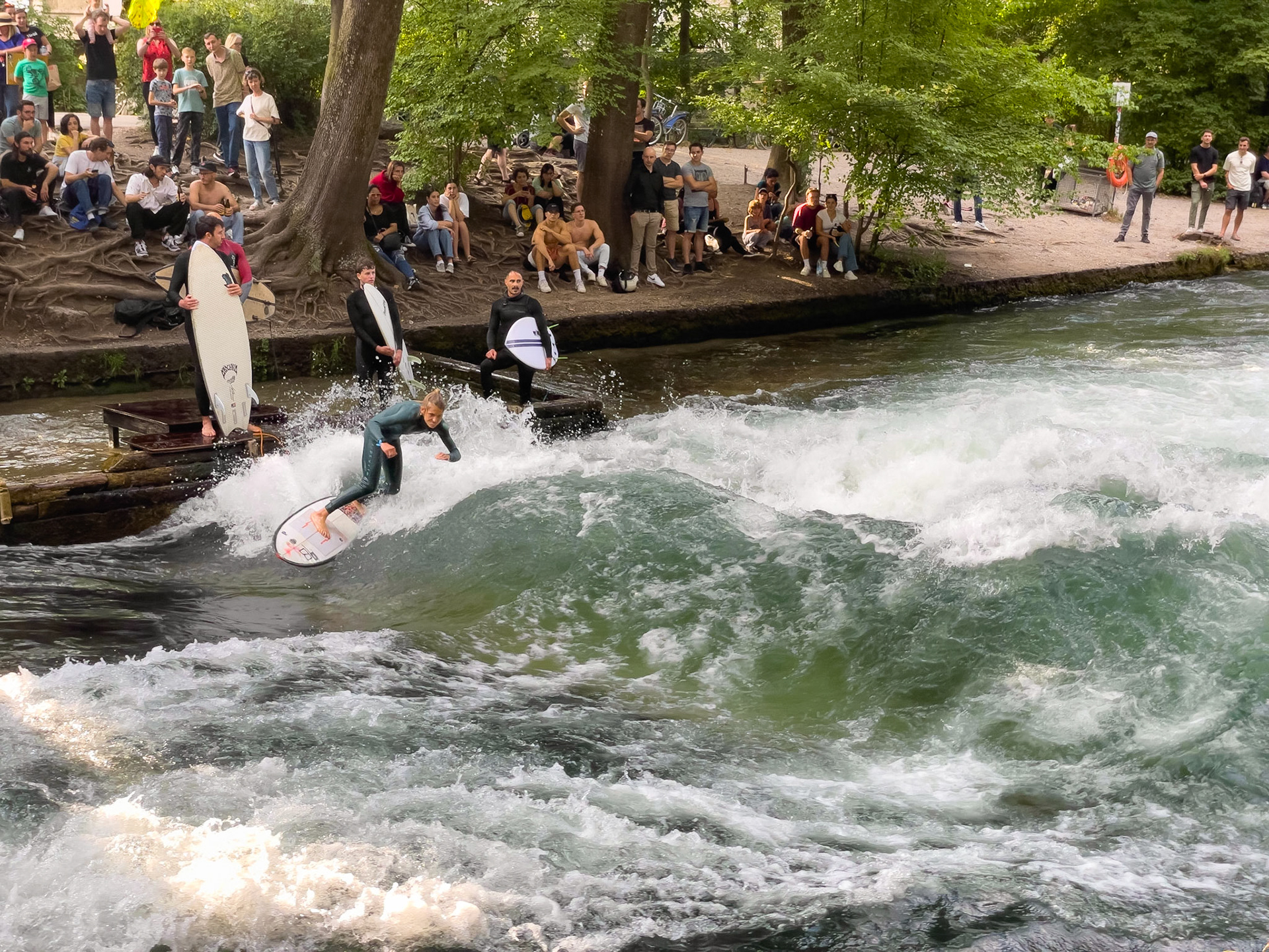 Eisbachwelle München