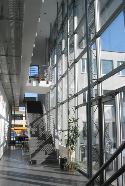 Ansicht des Universitätsgebäudes ür Computerwissenschaften in der Stadt Salzburg.