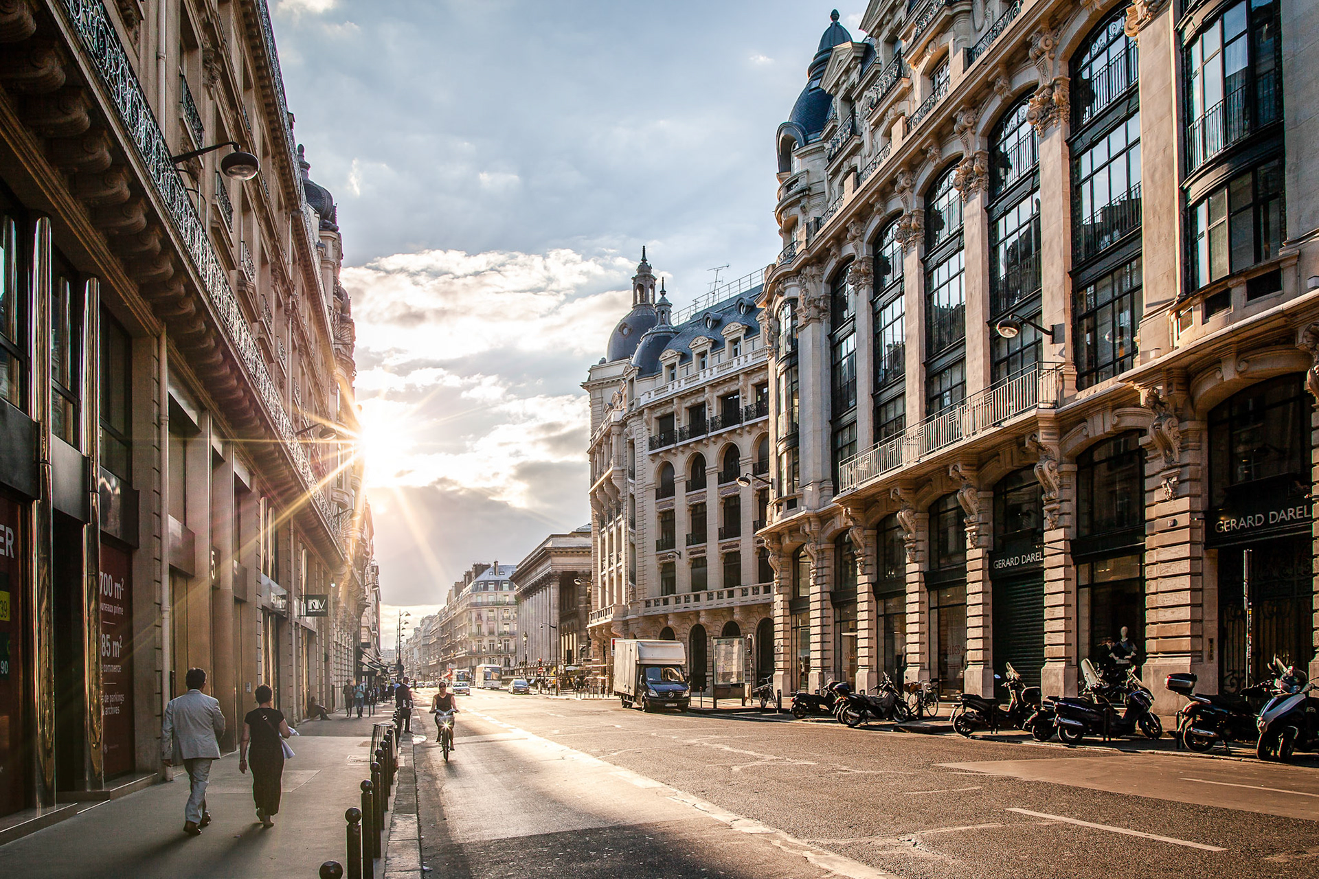 Clasic Scene, Strees of Paris