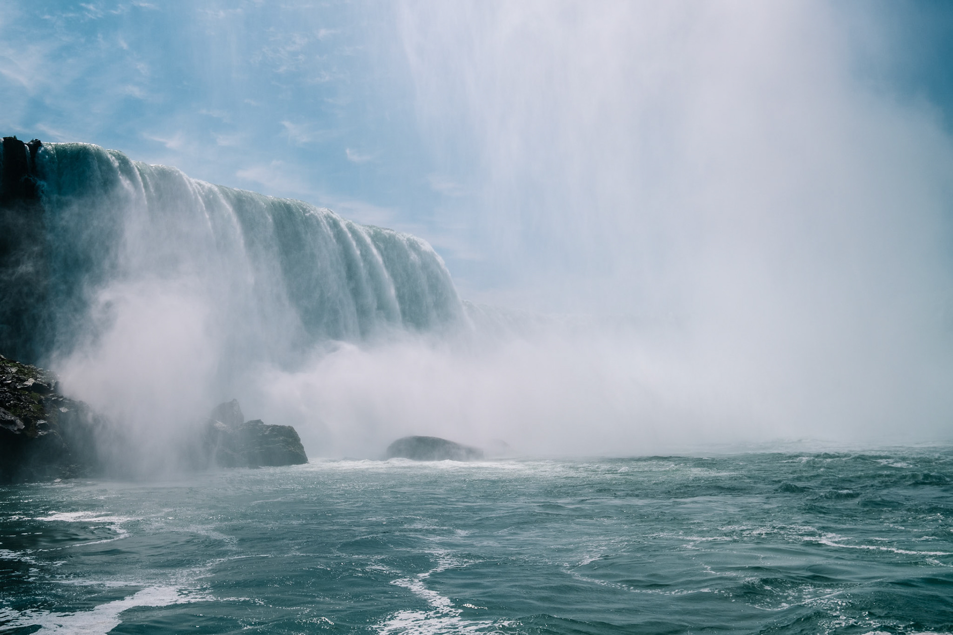 A view of the Niagara Falls from the maid of the mist.