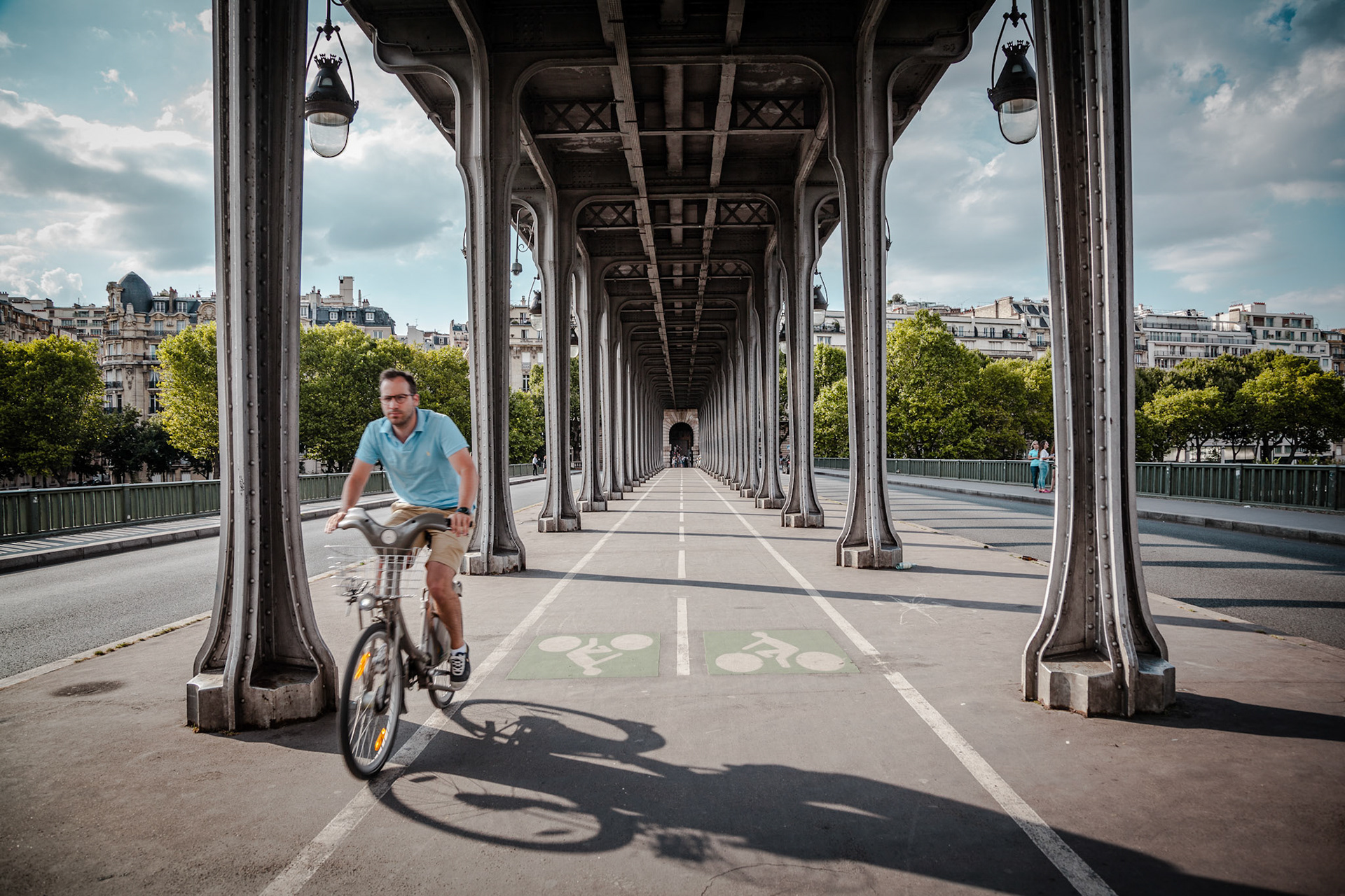 Bir Hakeim Bridge, Paris, France