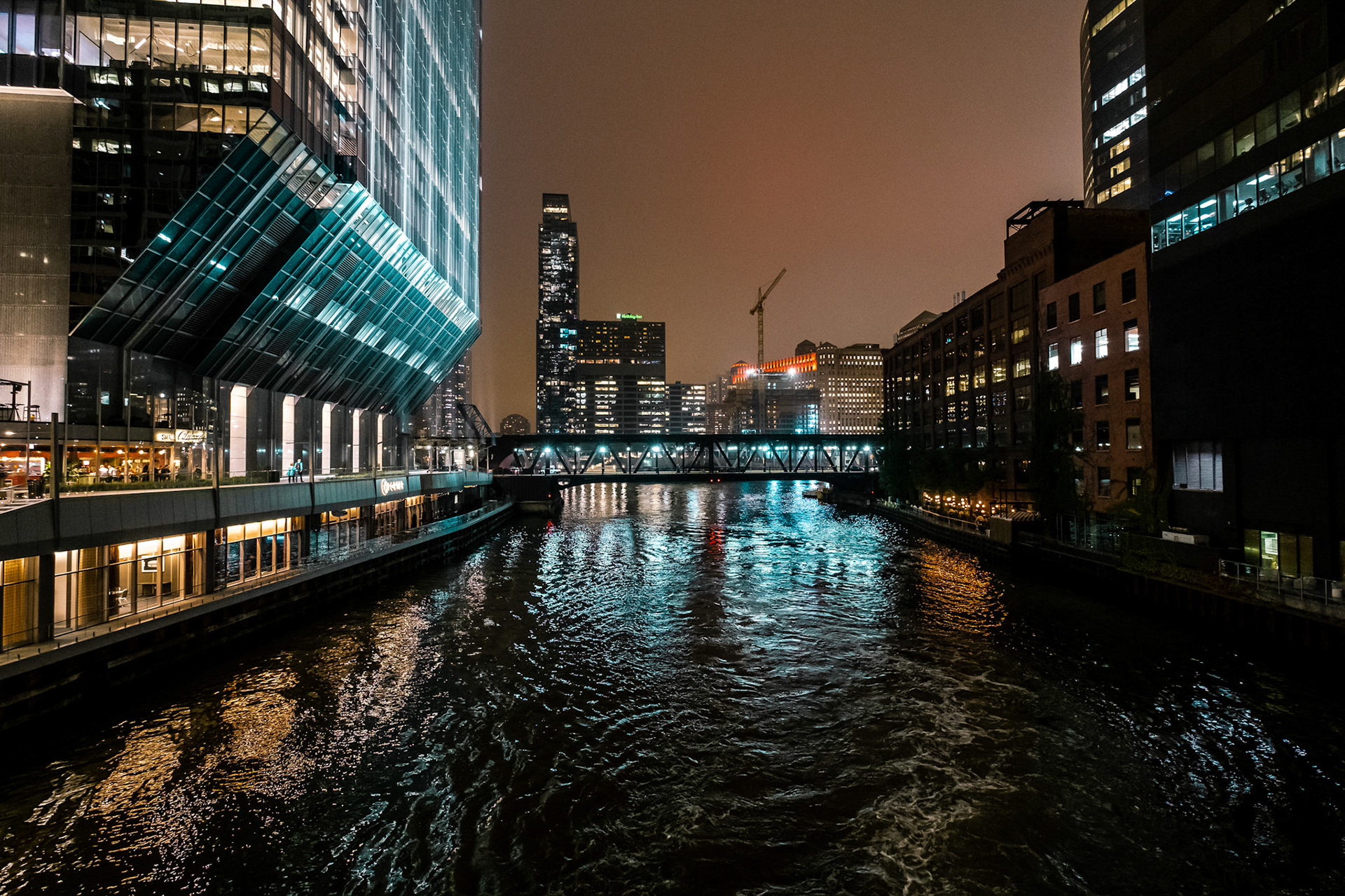 Chicago River from W Randolph street at night