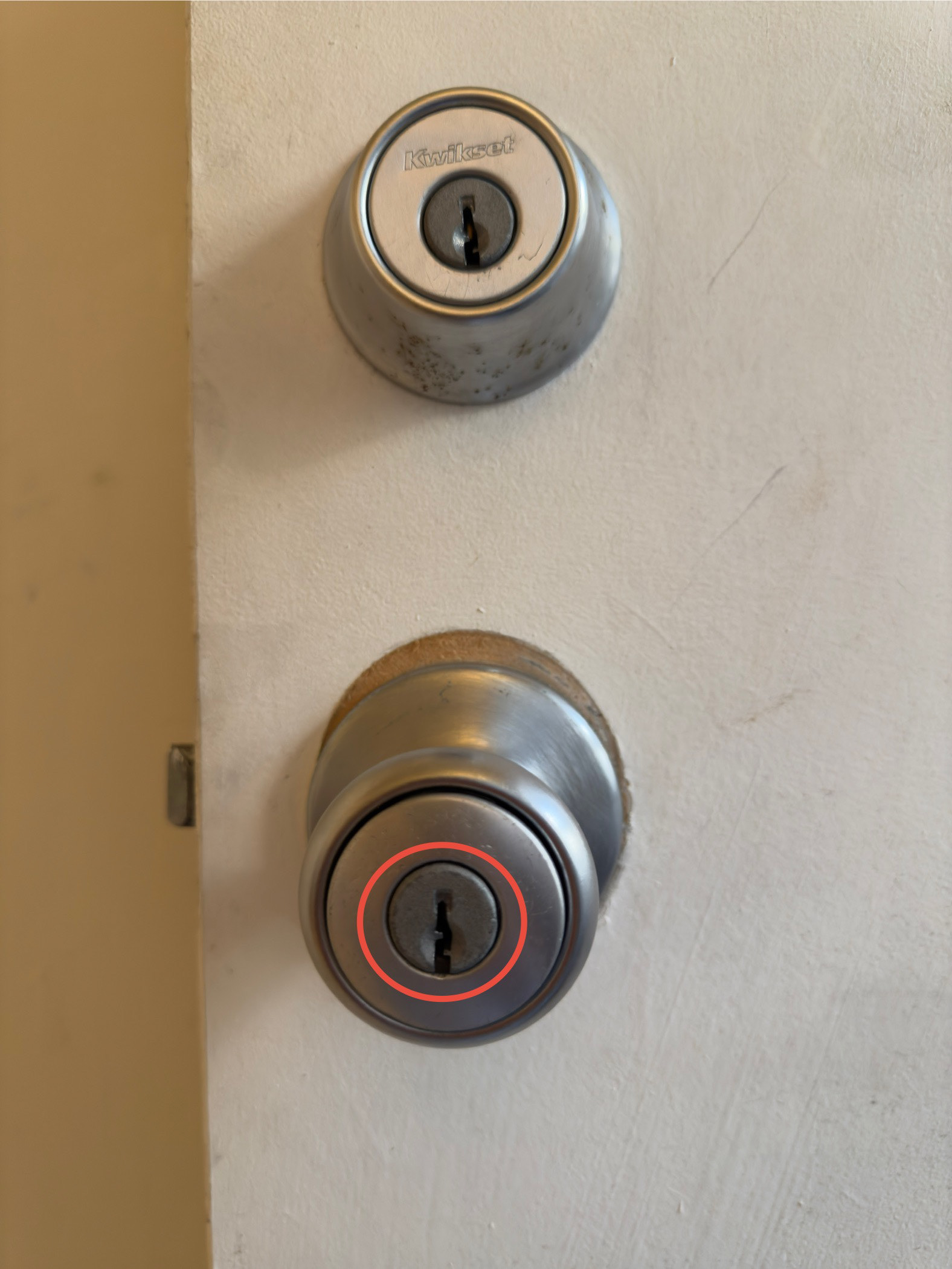 LOCK CYLINDER RIGHT SIDE UP