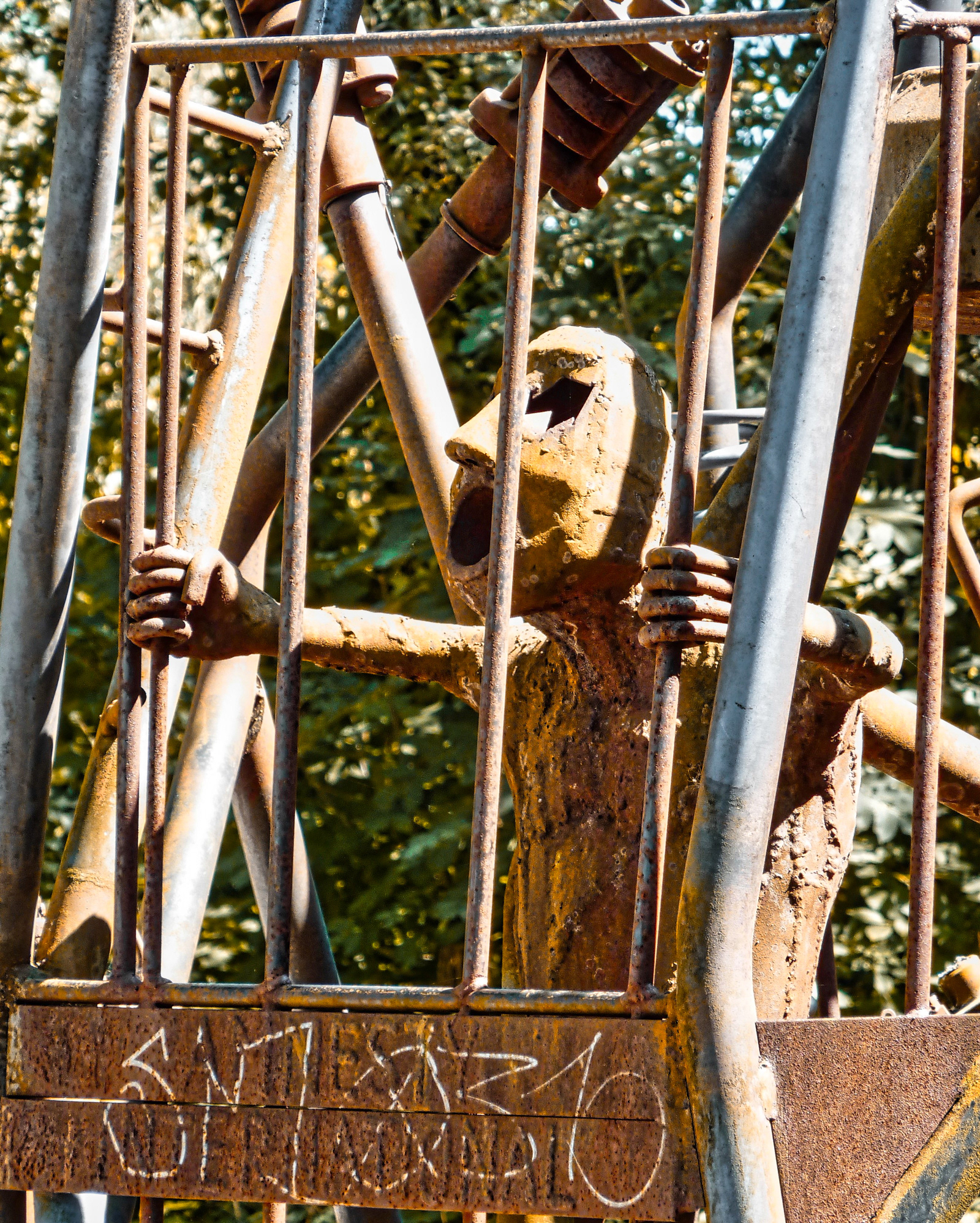 Käfigskulptur (ehemals beim Gaskessel)