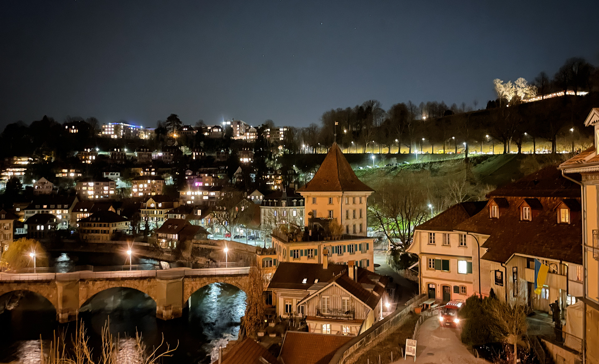 Nachtblick von der Nydeggbrücke