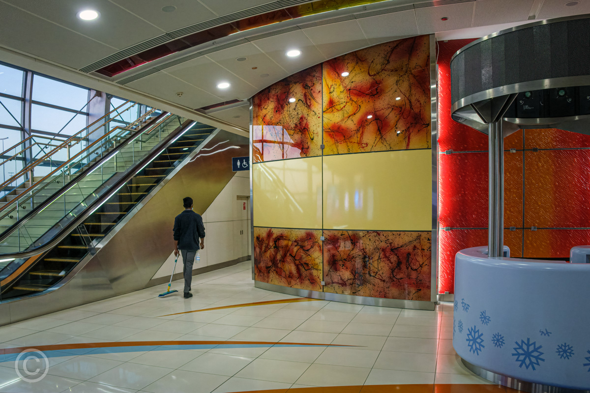 Mall of the Emirates Metro station, Dubai