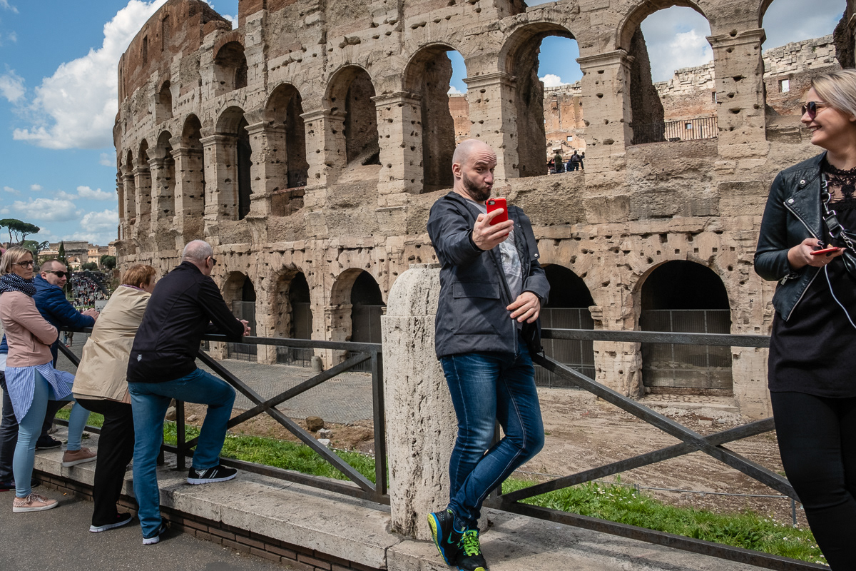 PLANET SELFIE - Tourists at the Colosseum, Rome