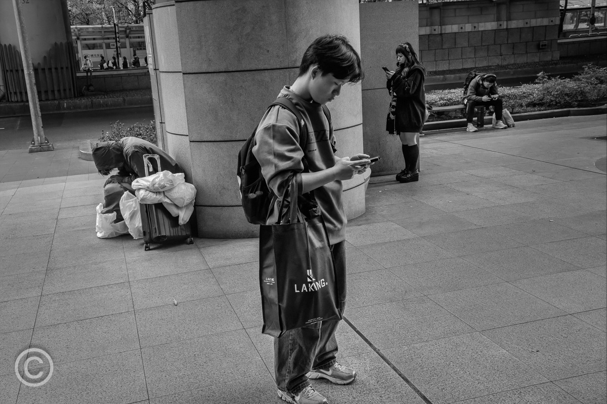 Contrasting lifestyles in Taipei, Taiwan