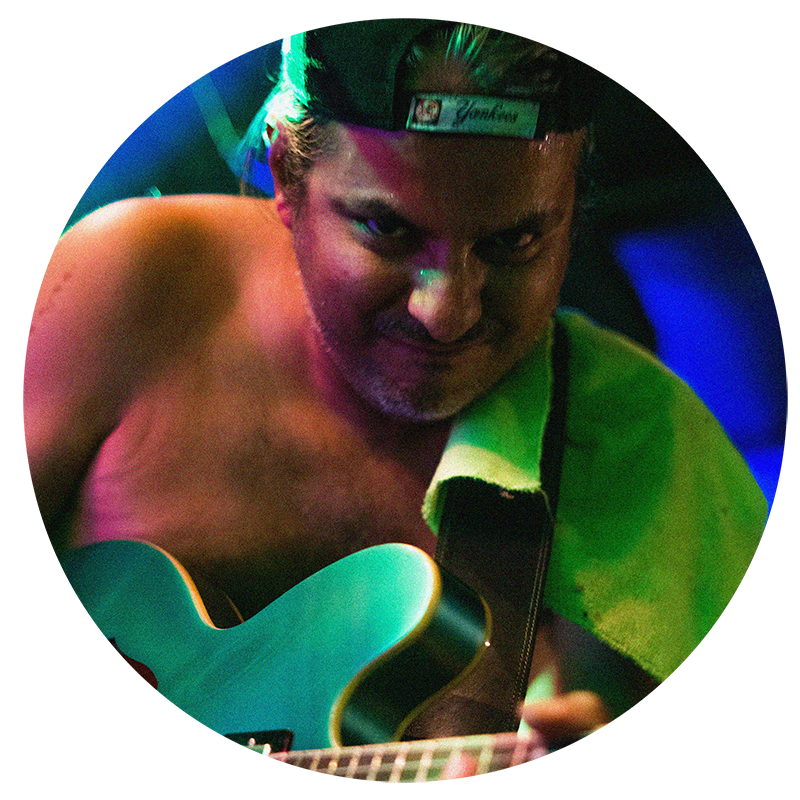 Francisco Willars (guitarra solista)