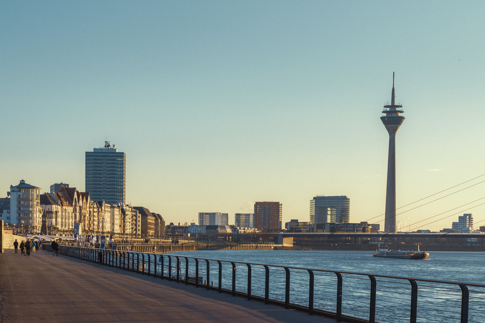 Abendstimmung an der Rheinproemnade
