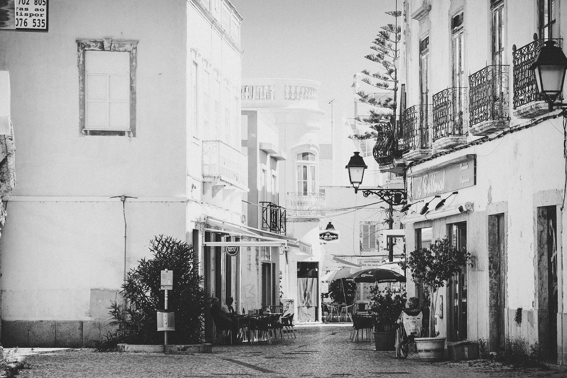 Mittagsruhe in Olhaõ