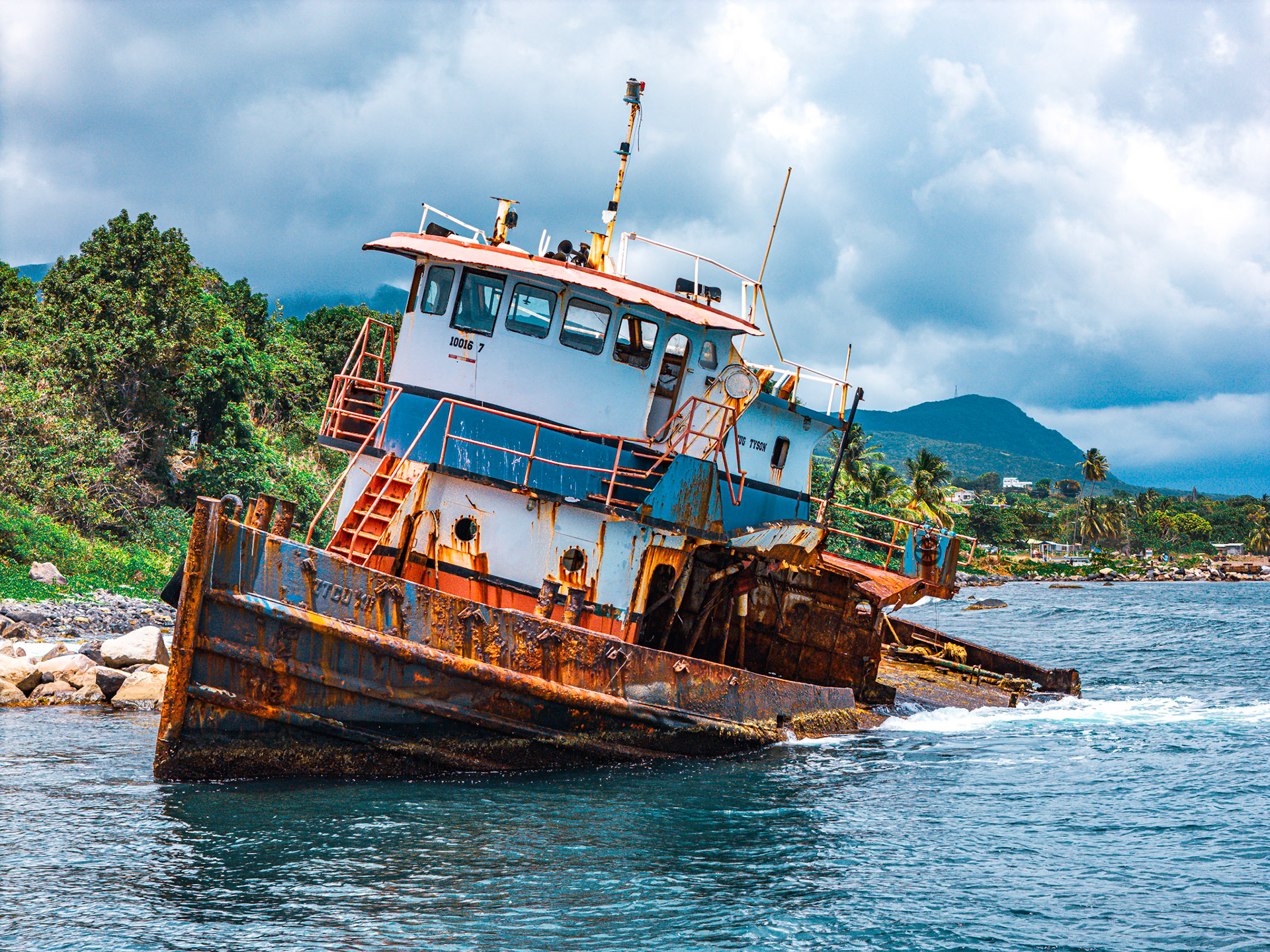 Tug Tyson Wreck, St. Kitts & Nevis