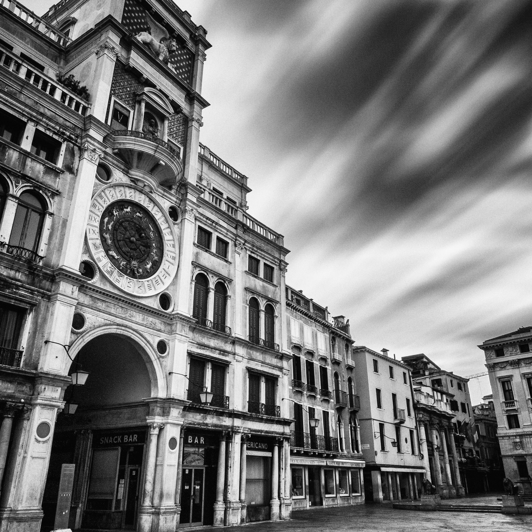 Clods tearing across sky in Piazza San Marco