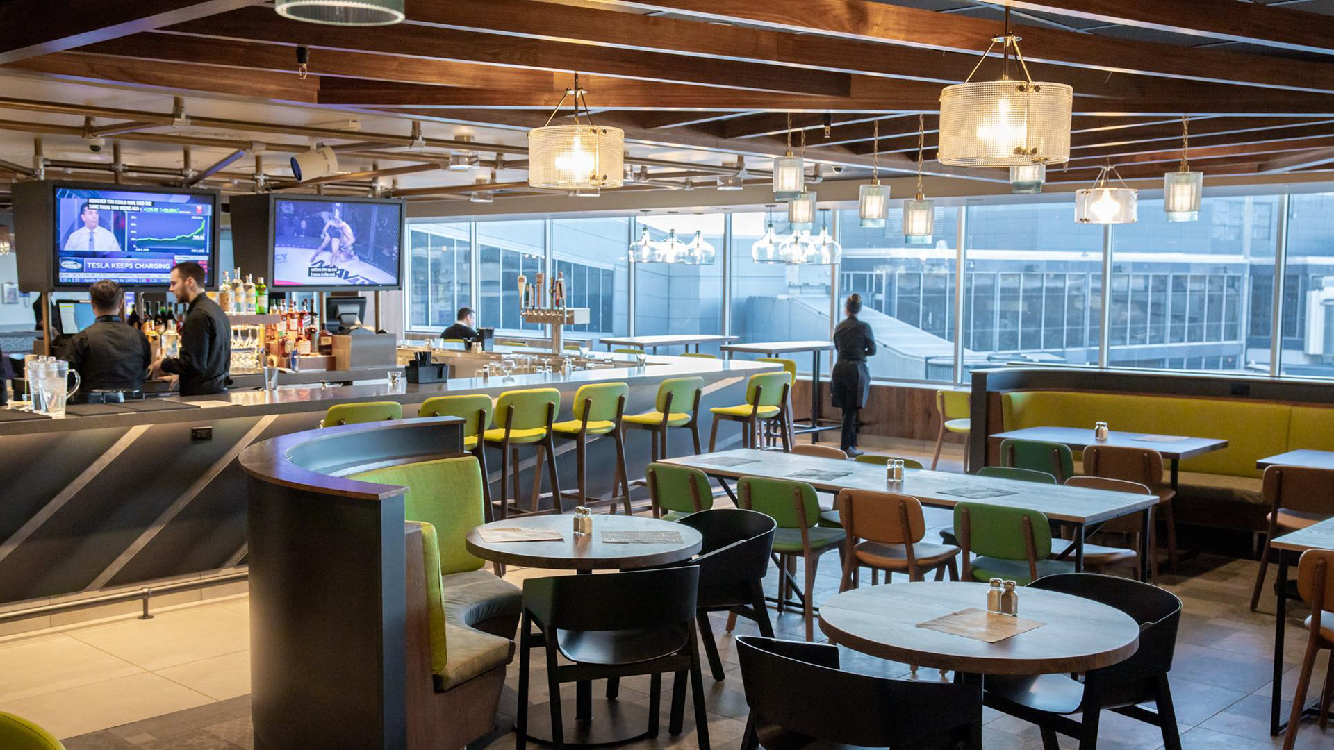 Peoples Organic at Minneapolis−Saint Paul International Airport