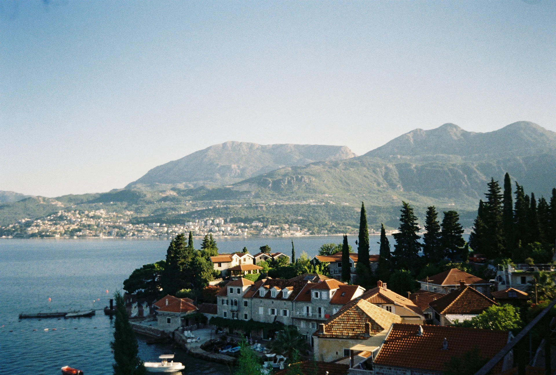 ROSE, MONTENEGRO
