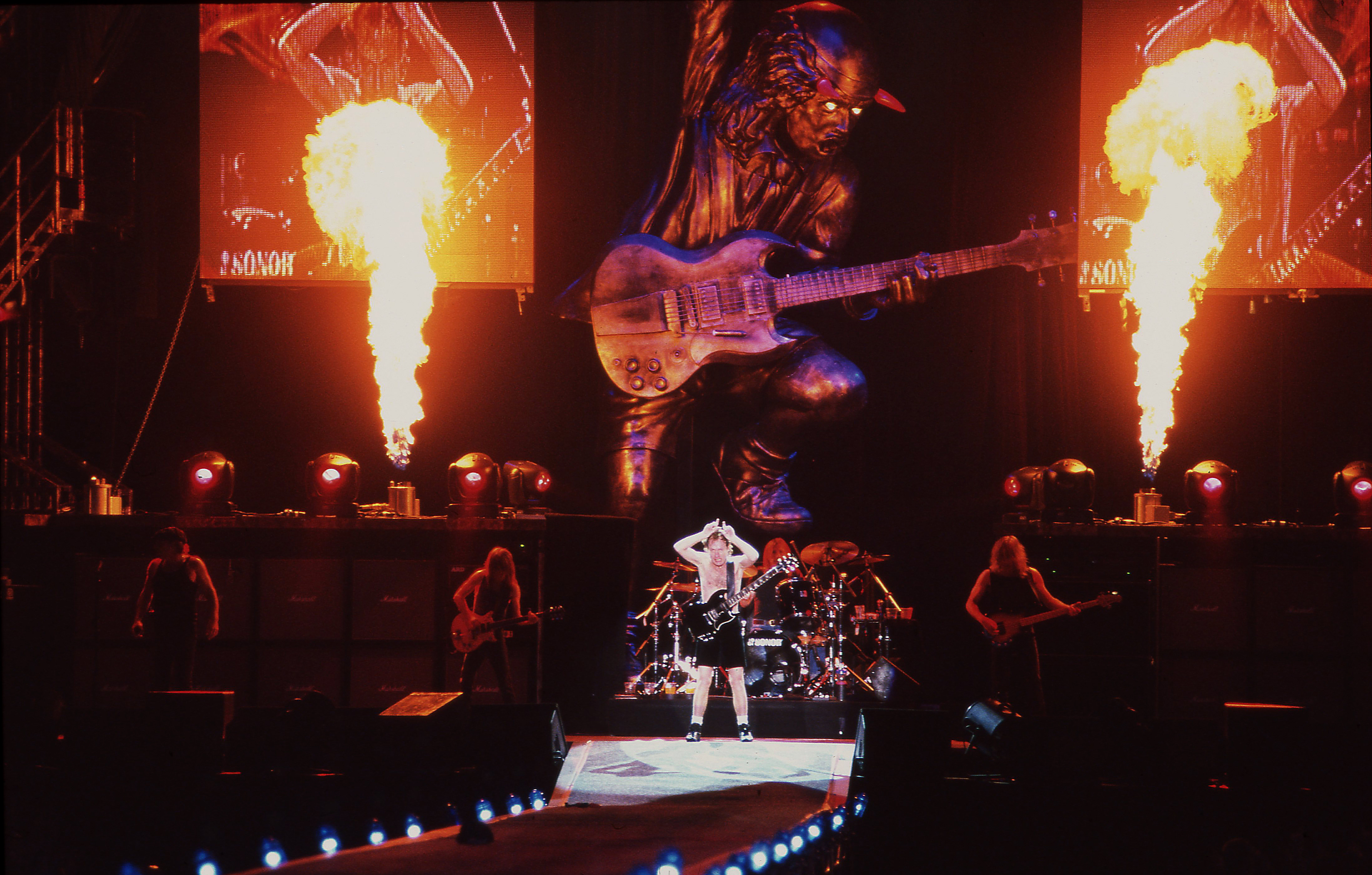 AC/DC