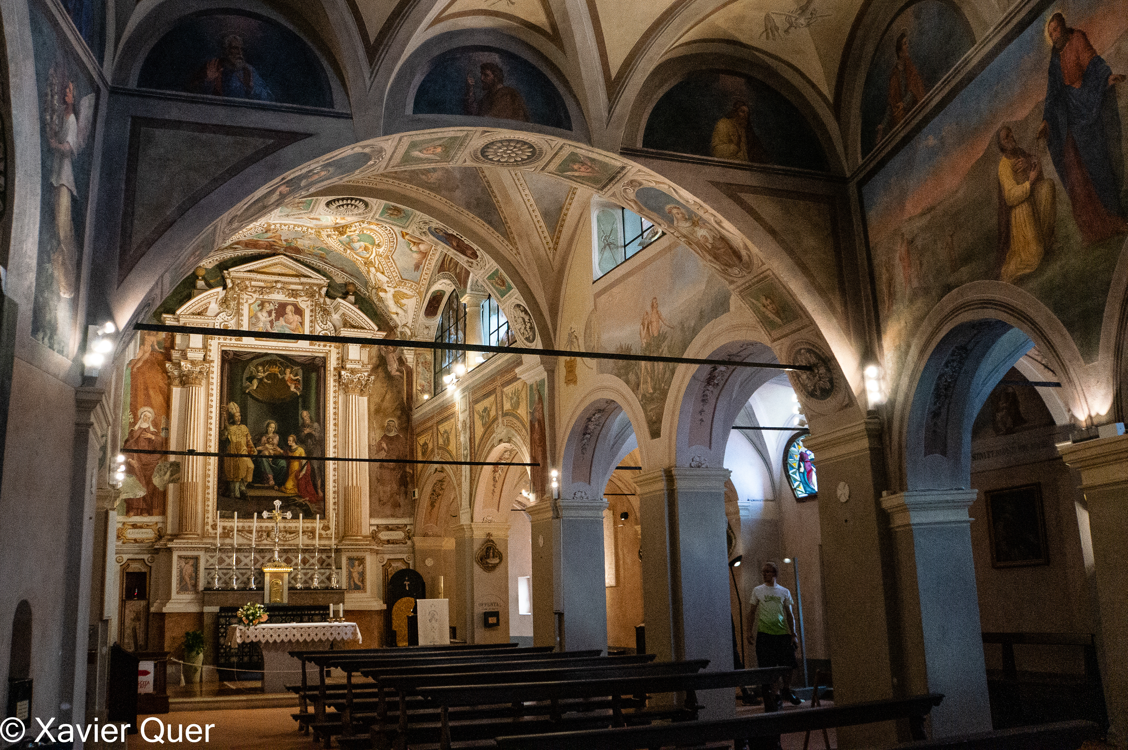 Interior de l'església actual, Santa Caterina del Sasso, Lago Maggiore