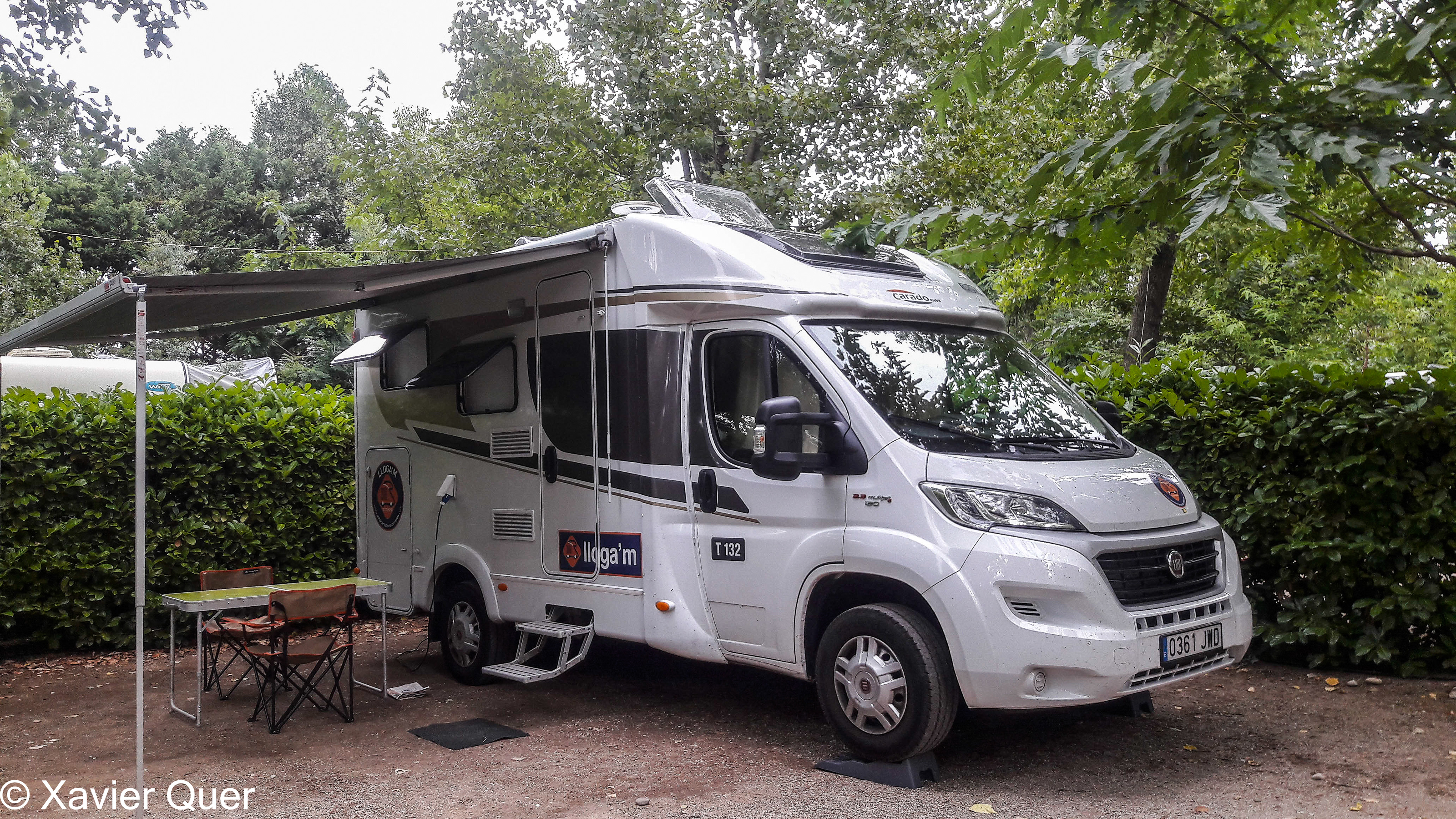 Per primera i única vegada, hem obert el tendall de l'autocaravana. Càmping Saint Christol, Pézenas. França