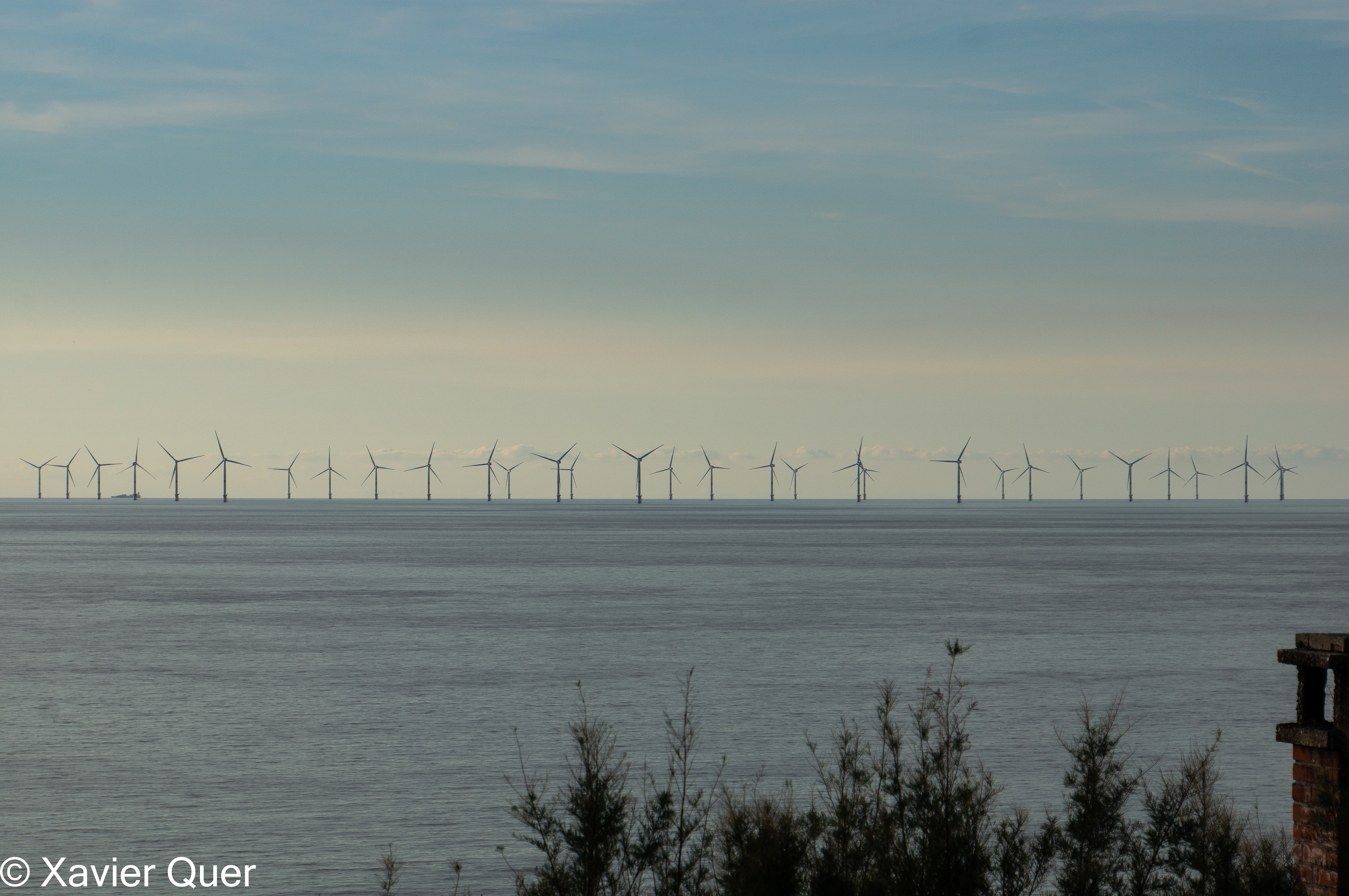 Parc eòlic davant la costa de Normandia, a Fécamp