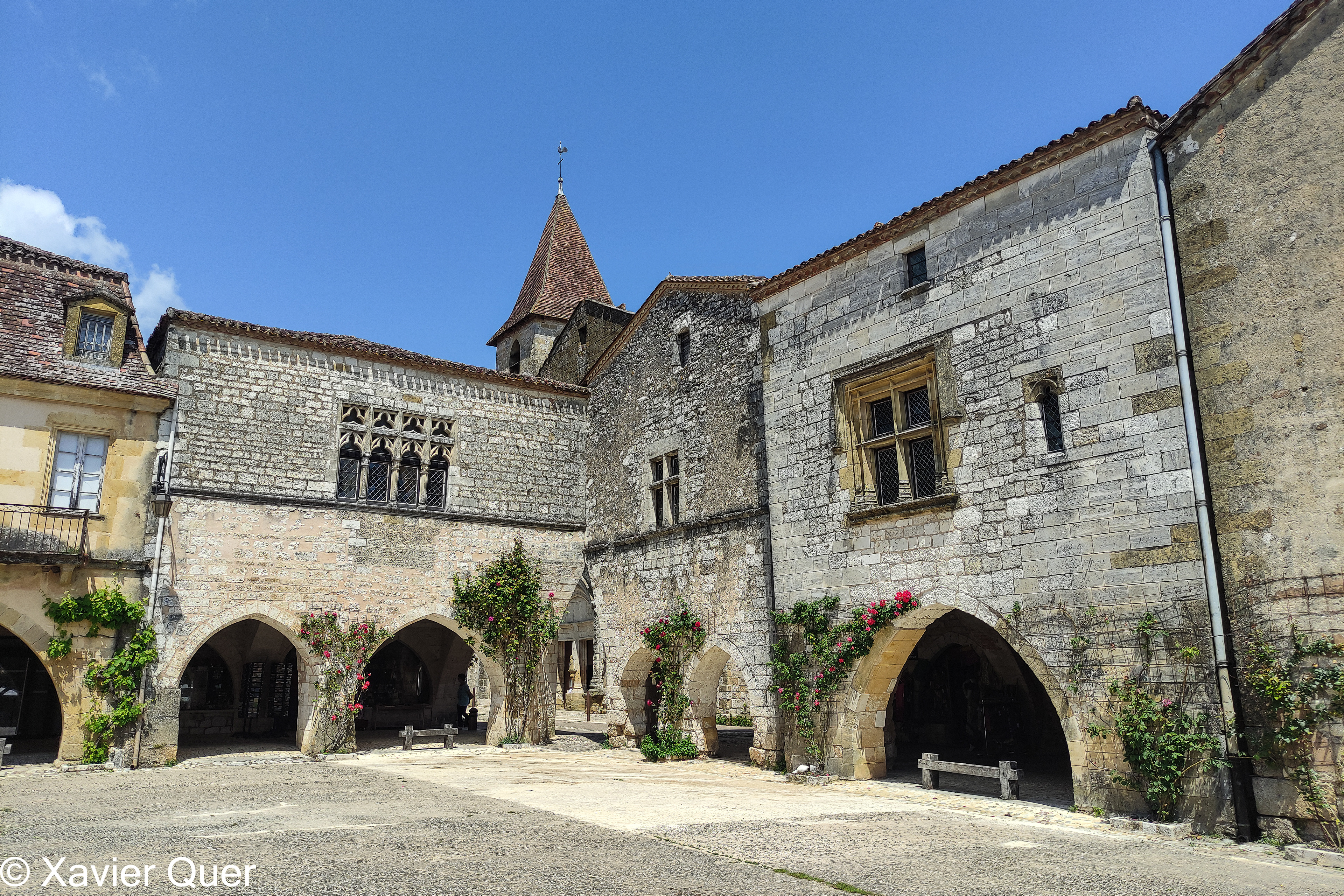 Plaça de Cornières, Monpazier, Dordonya, França