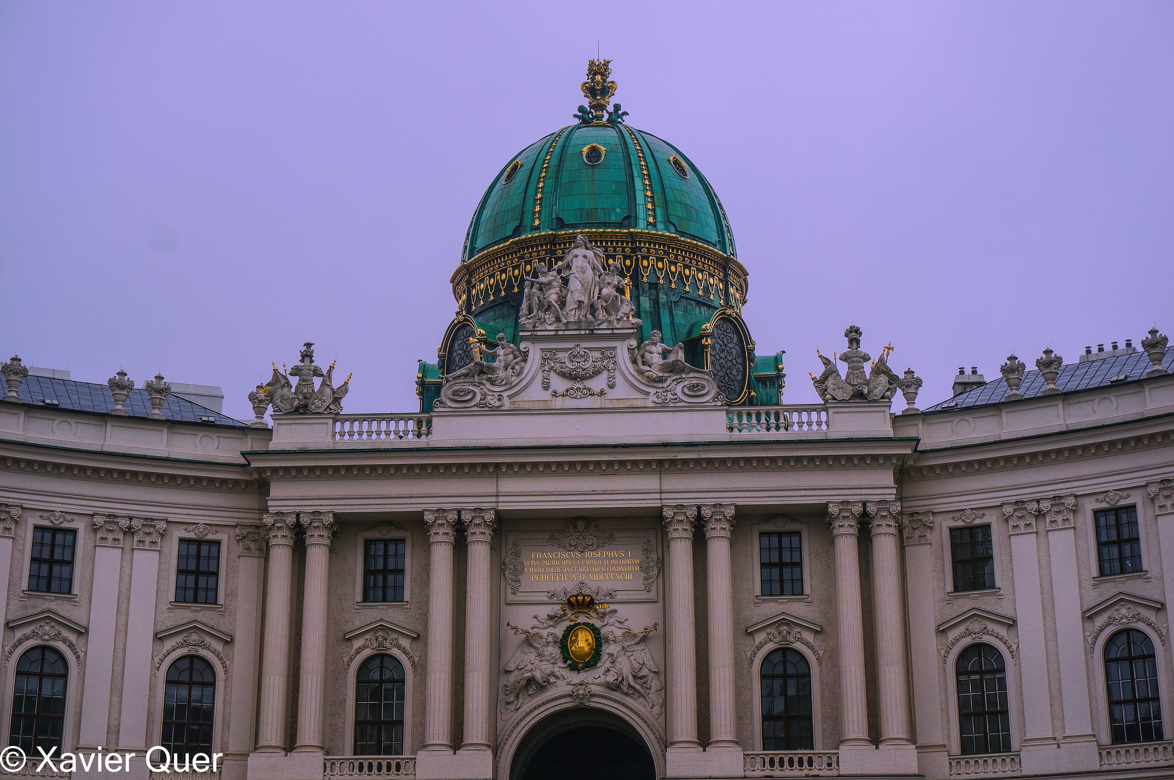 Accés al Palau de Schönbrunn, Viena. Àustria