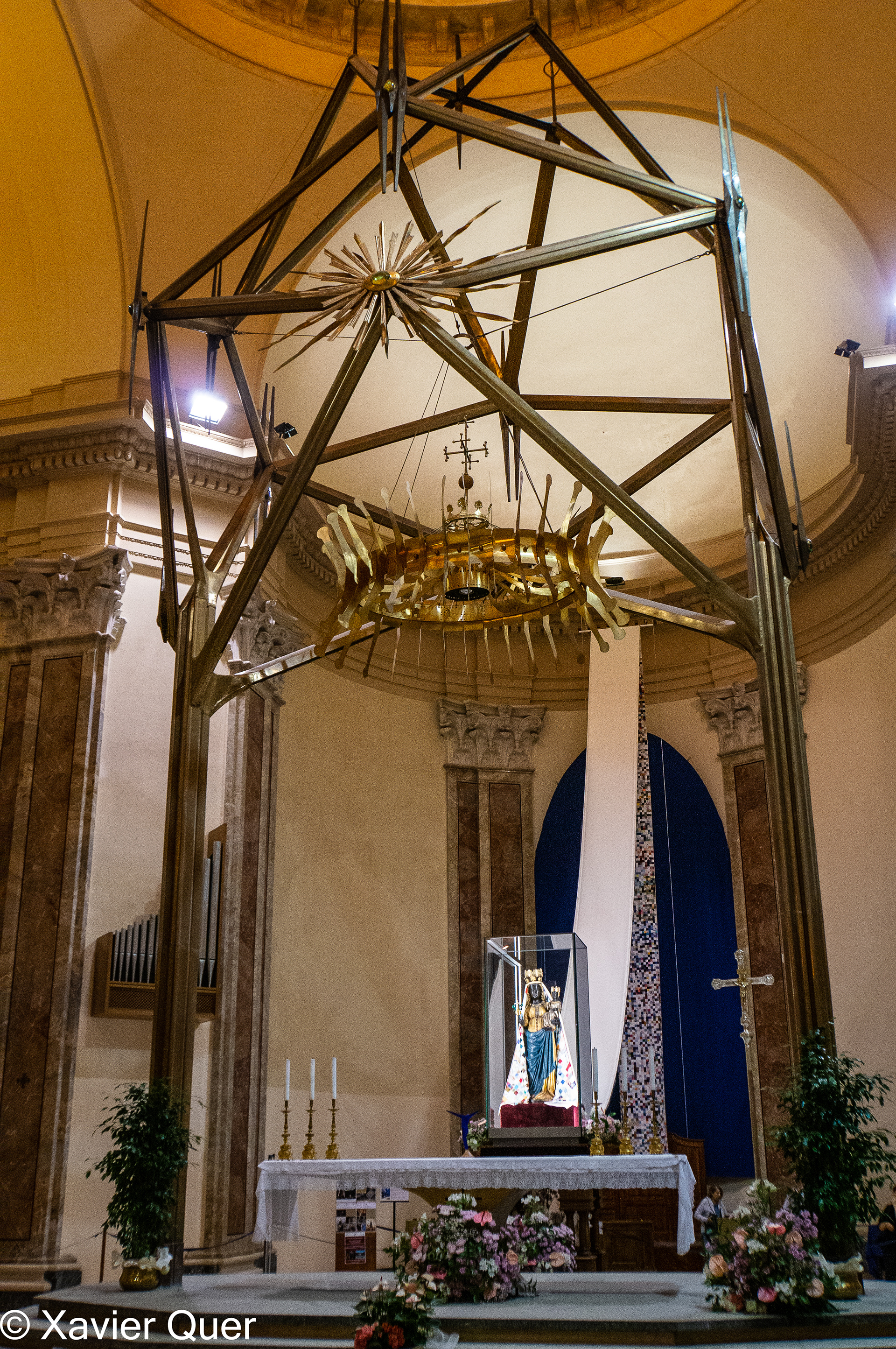 La Madonna Nera amb el mantell de patchwork. Oropa