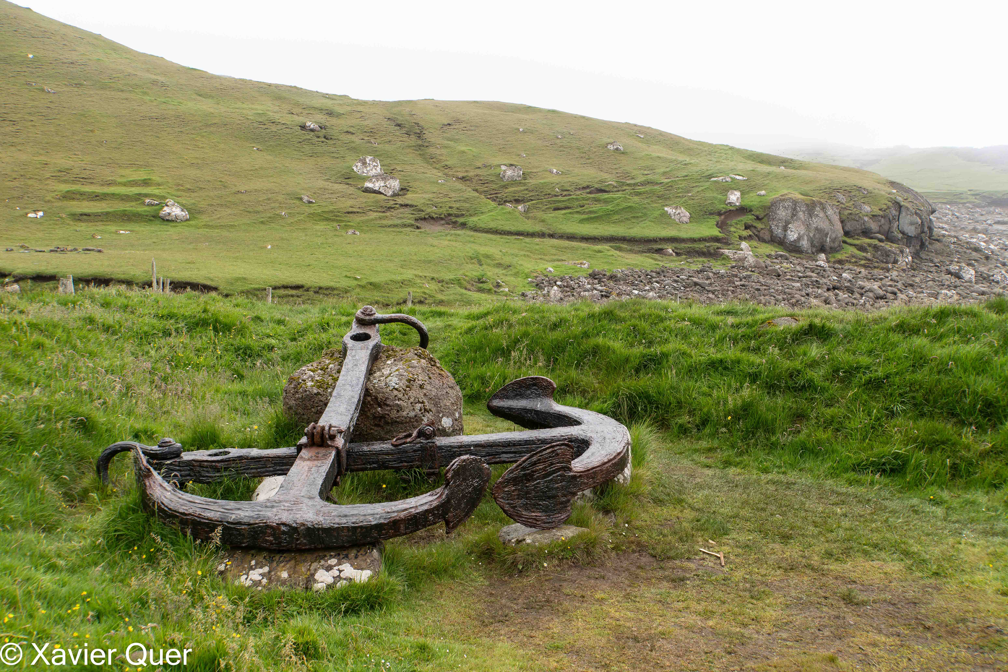 Memorial dedicat als naufragats a Soltuvik, Illes Fèroe.