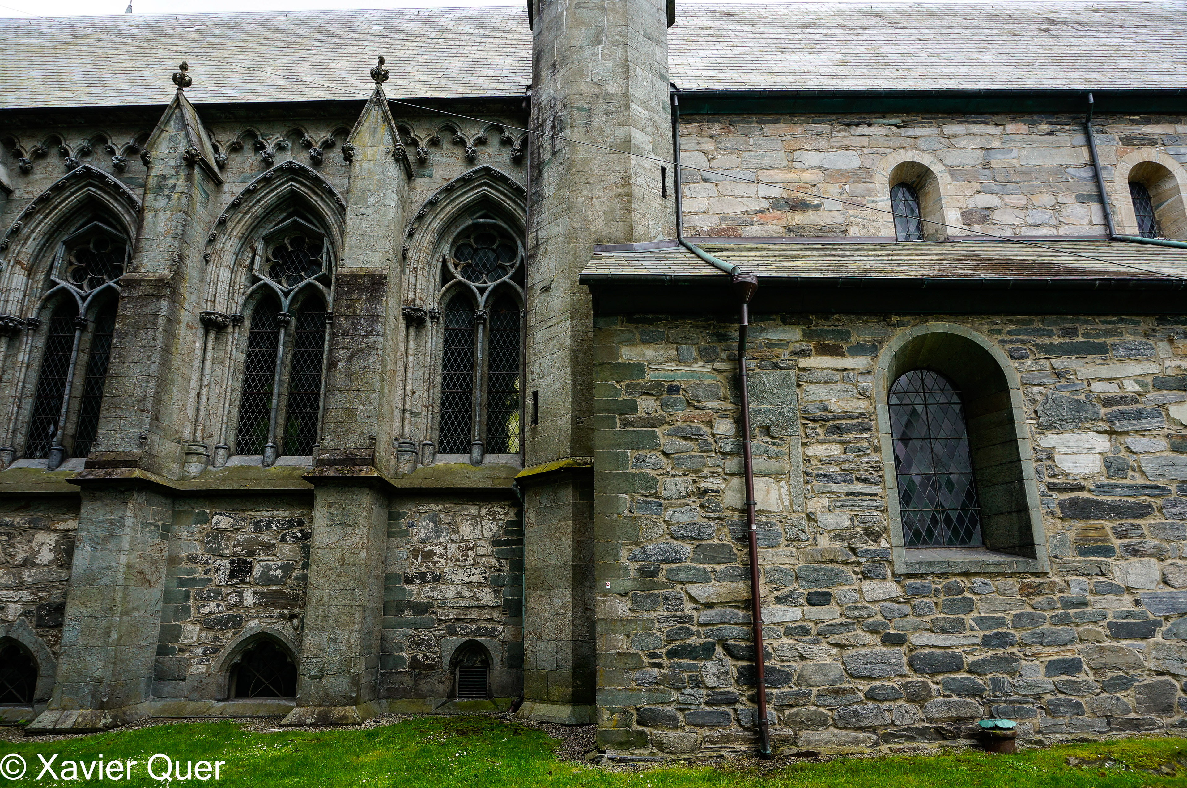 Les dues fases de la catedral de Stavanger. Noruega