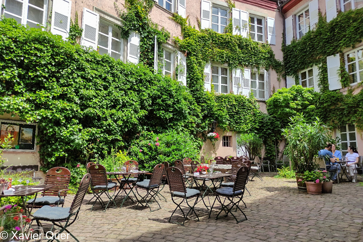 Pati del restaurant Weinstube Baldreit, Baden-Baden. Baden-Württenburg, Alemanya