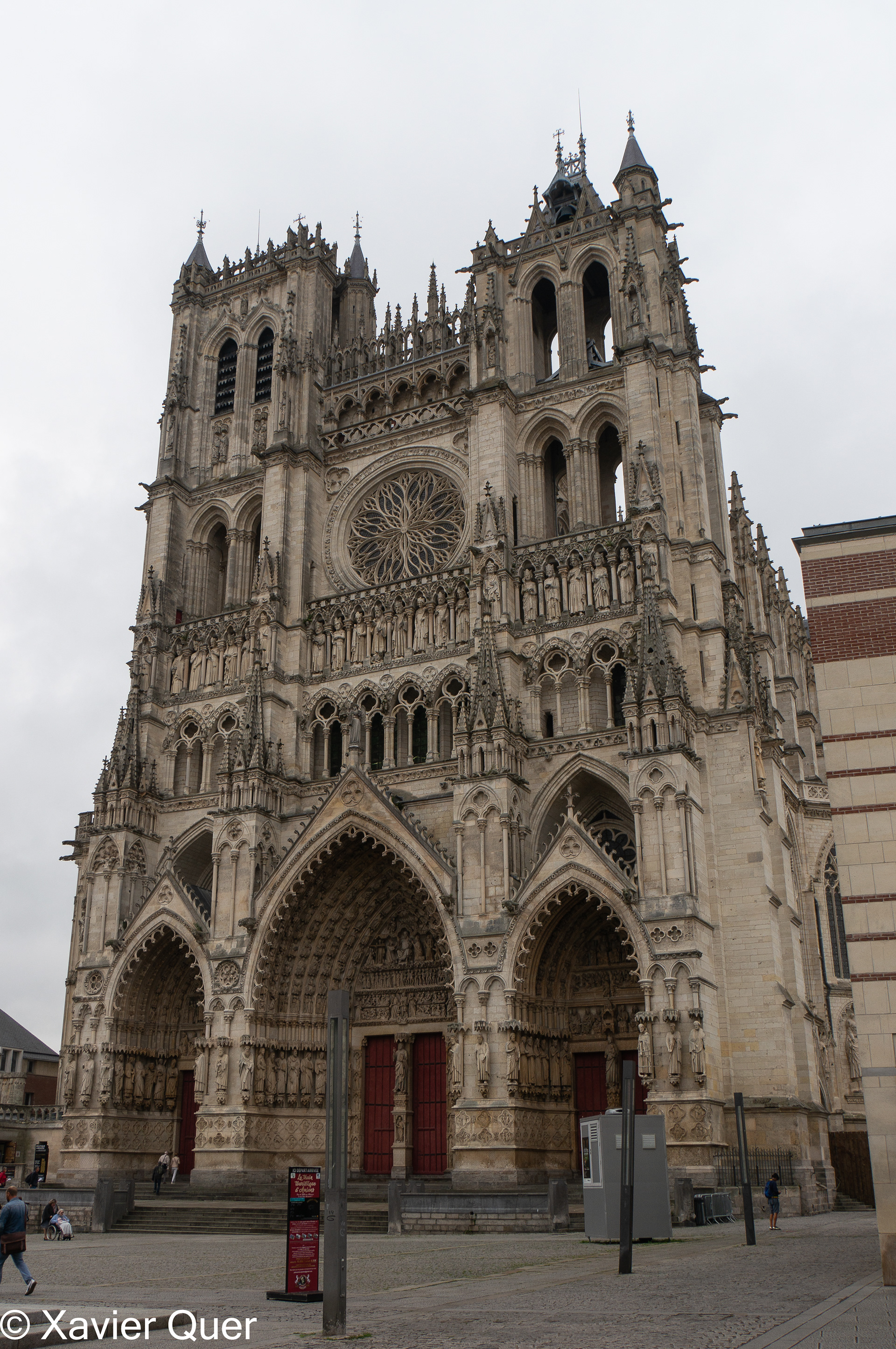 Façana principal de la catedral d'Amiens