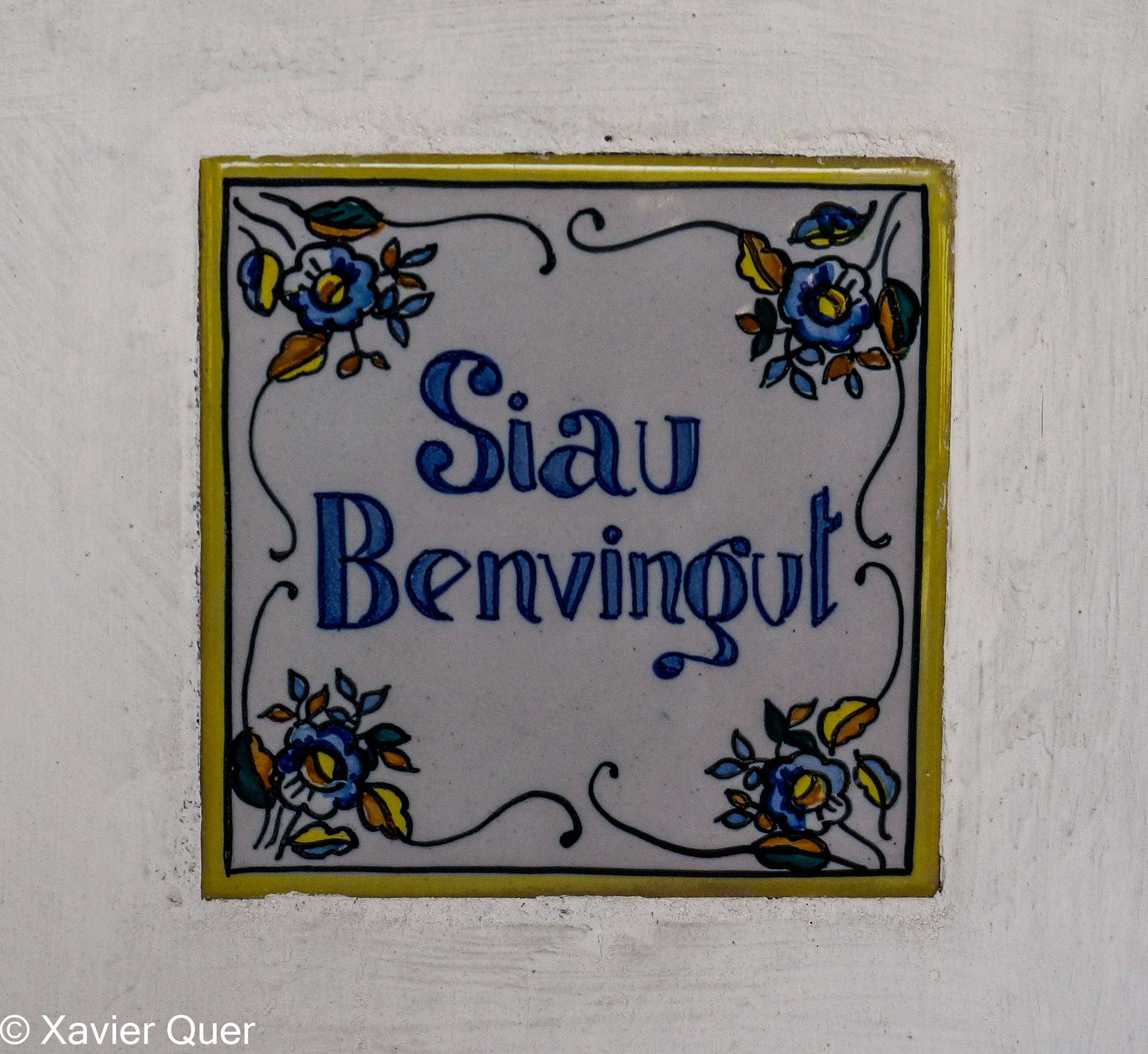 Rajola de benvinguda a la Missió de Santa Bàrbara. Califòrnia