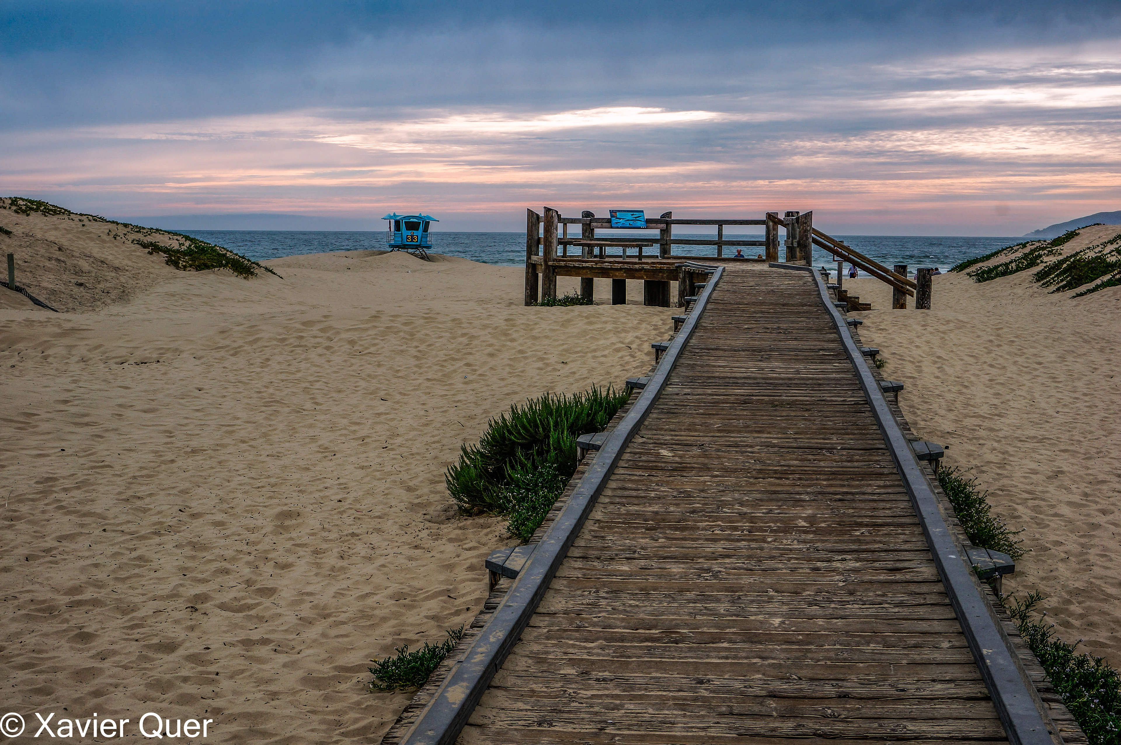 Accés a la platja de l'oceà Pacífic, Pismo Beach. Califòrnia