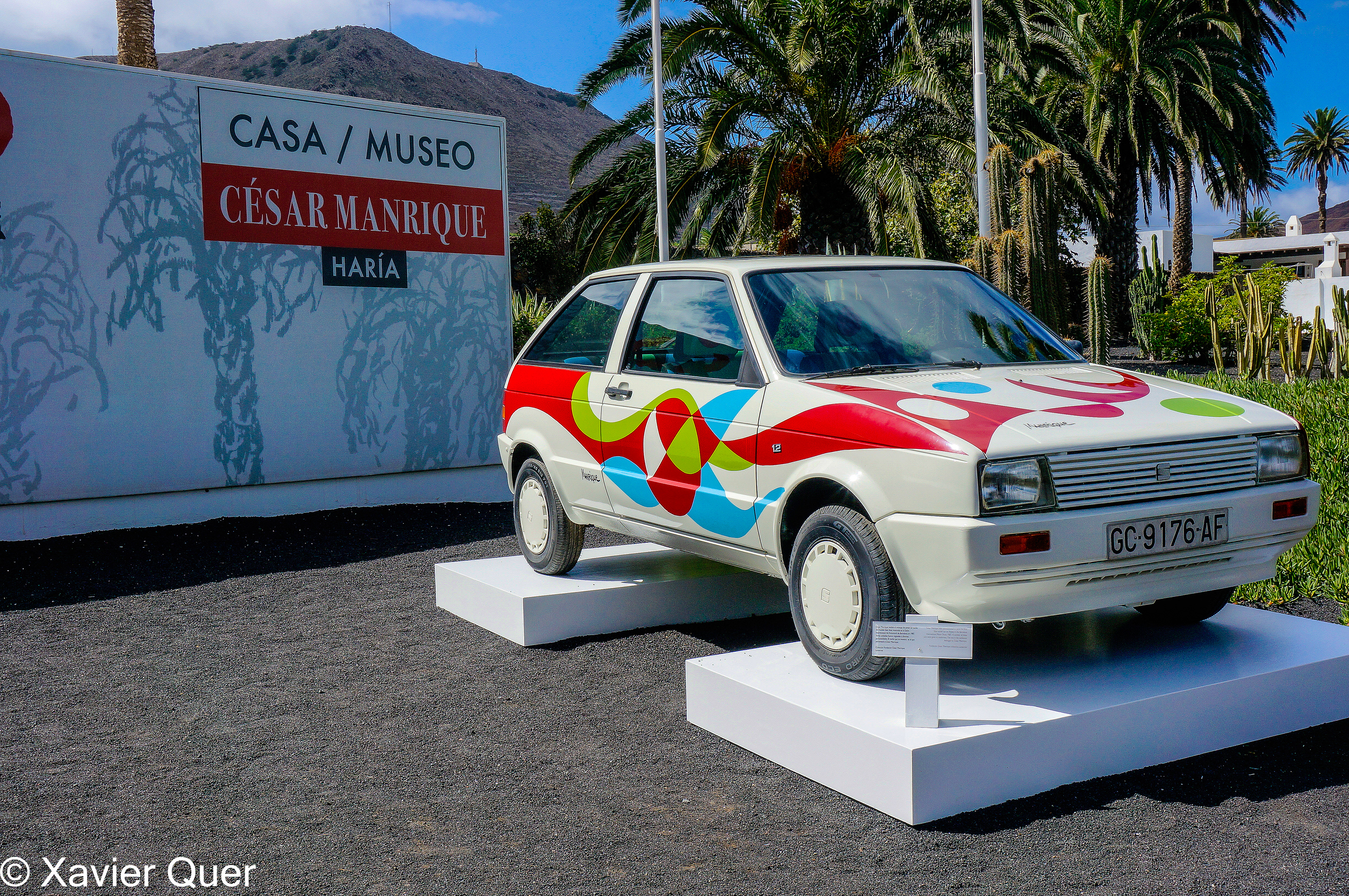 Seat Ibiza pintat per César Manrique. Haría
