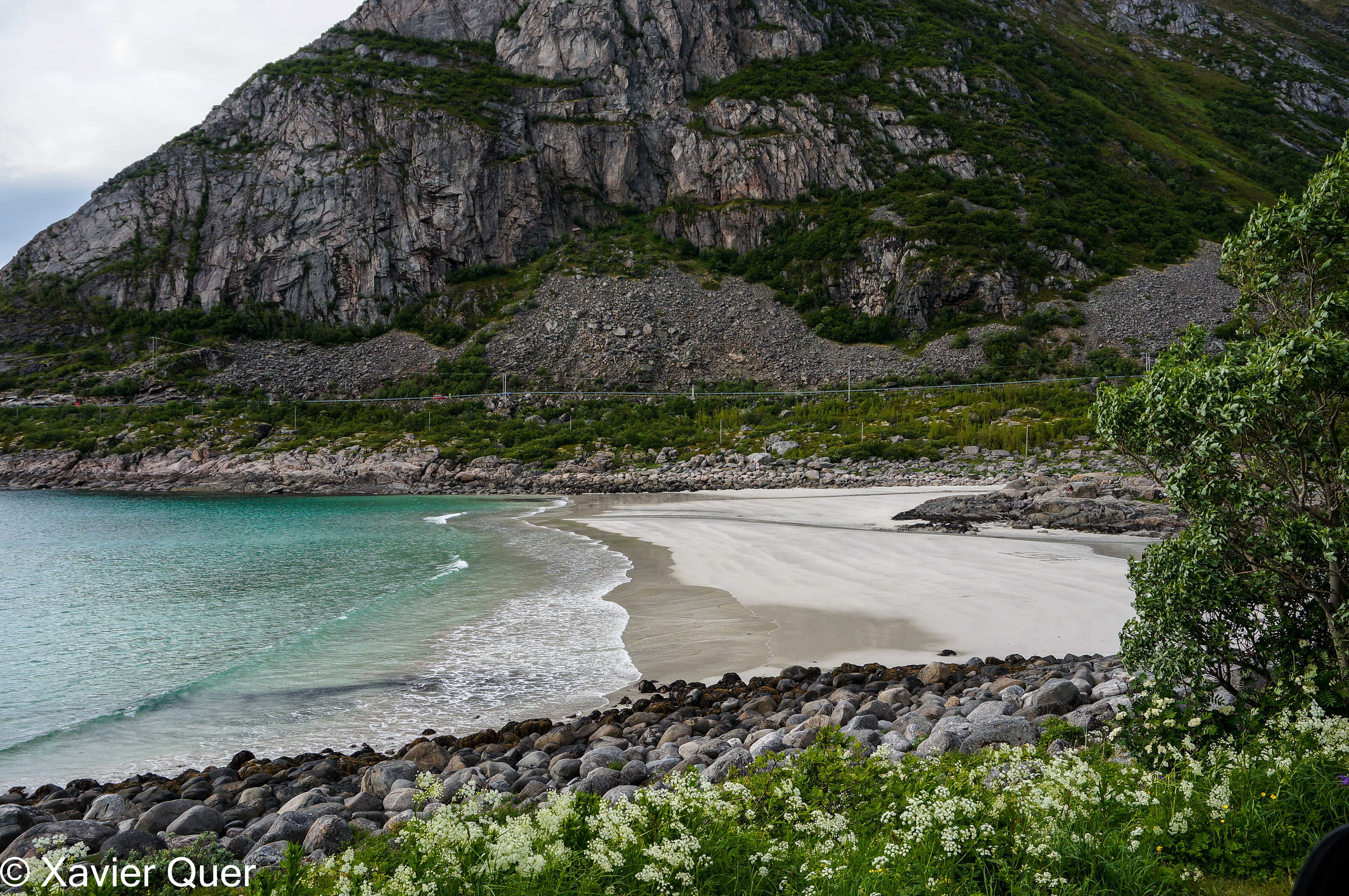 Platja de Rorvikstranda, a la carretera de Henningsvaer