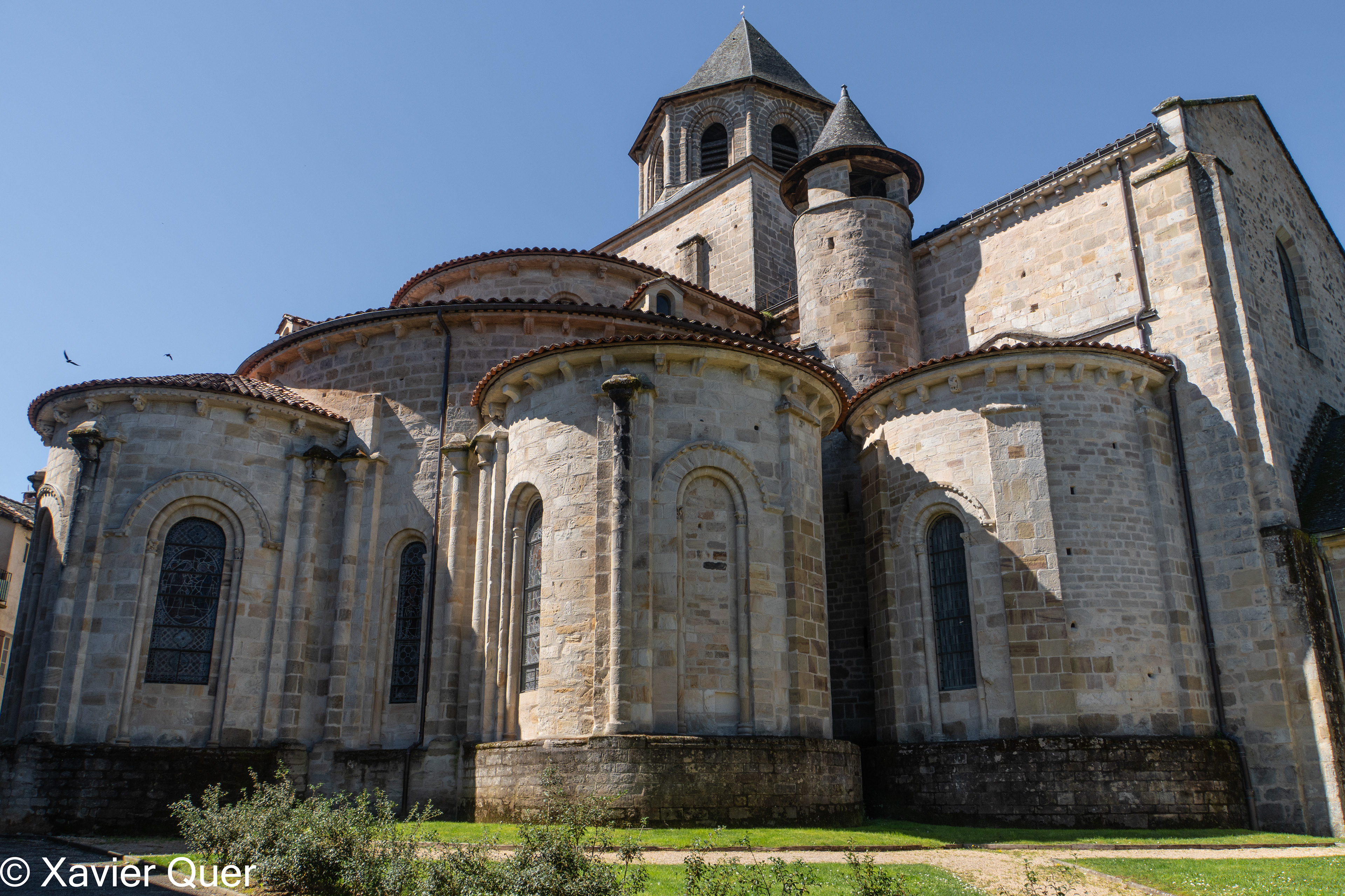 Darrere de l'església romànica de Saint Pierre, Beaulieu su Dordogne, Corrèze, Nova Aquitània, França.