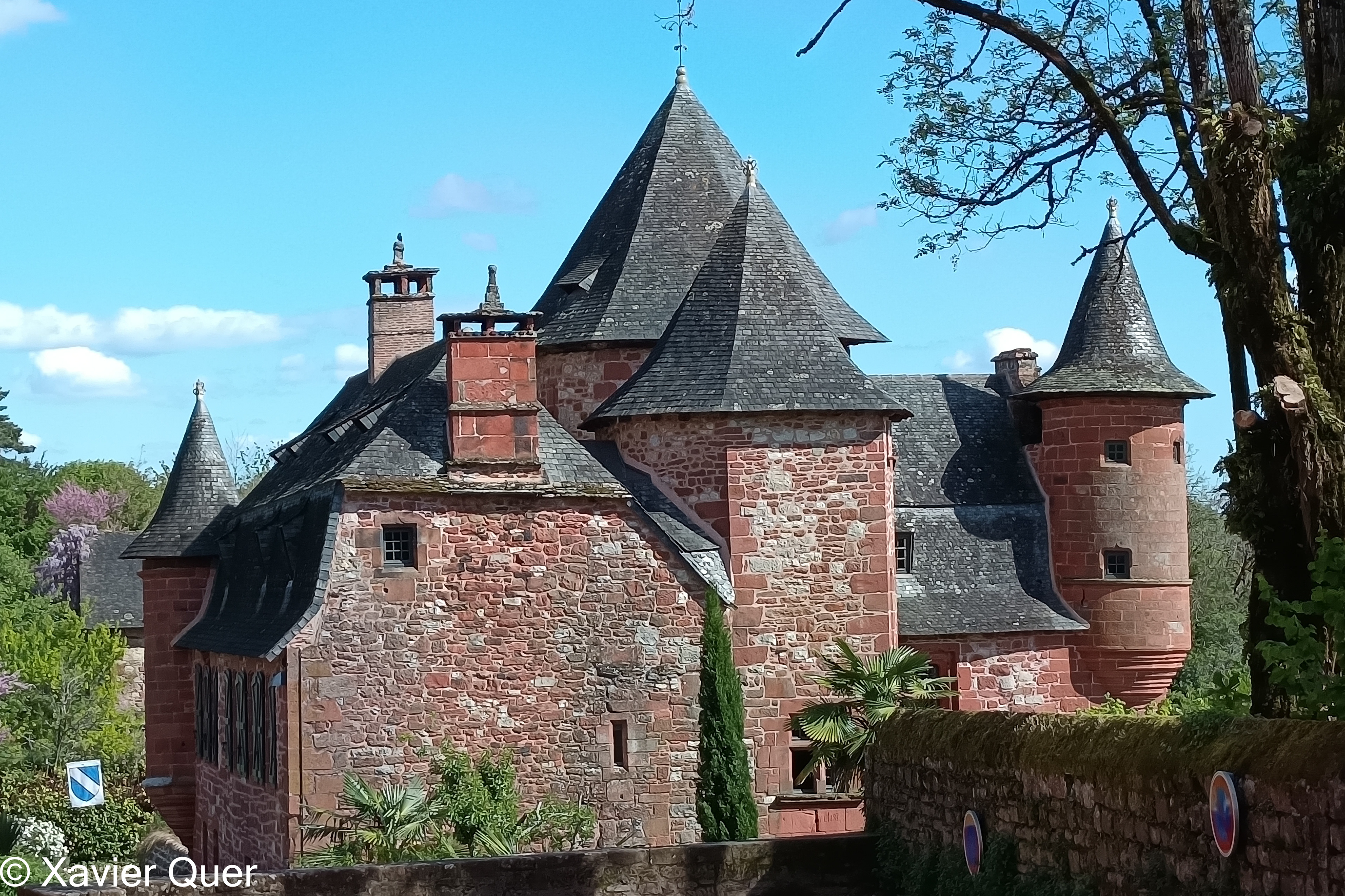 Chateau de Vassinhac, Collonges la Rouge, Corrèze, Nova Aquitània, França.