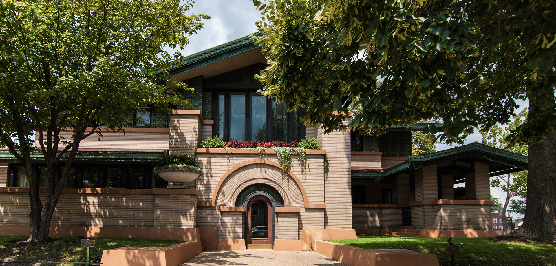 Dana - Thomas House In Springfield, Illinois 1902. Frank Lloyd Wright Architect.
