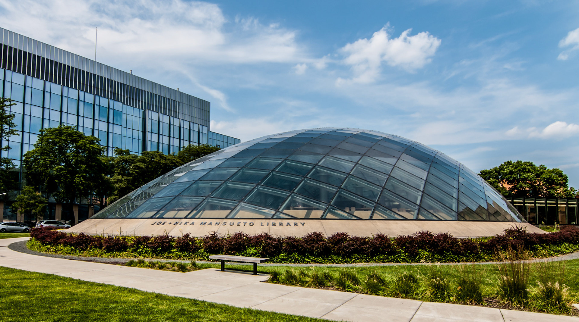 Joe And Rika Mansueto Library @ The University Of Chicago 2011. Helmut Jahn Architect.