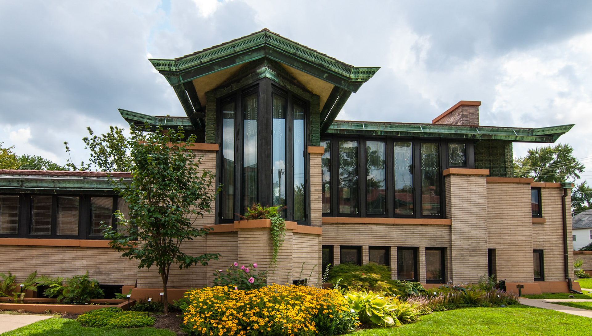 Dana - Thomas House In Springfield, Illinois 1902. Frank Lloyd Wright Architect.