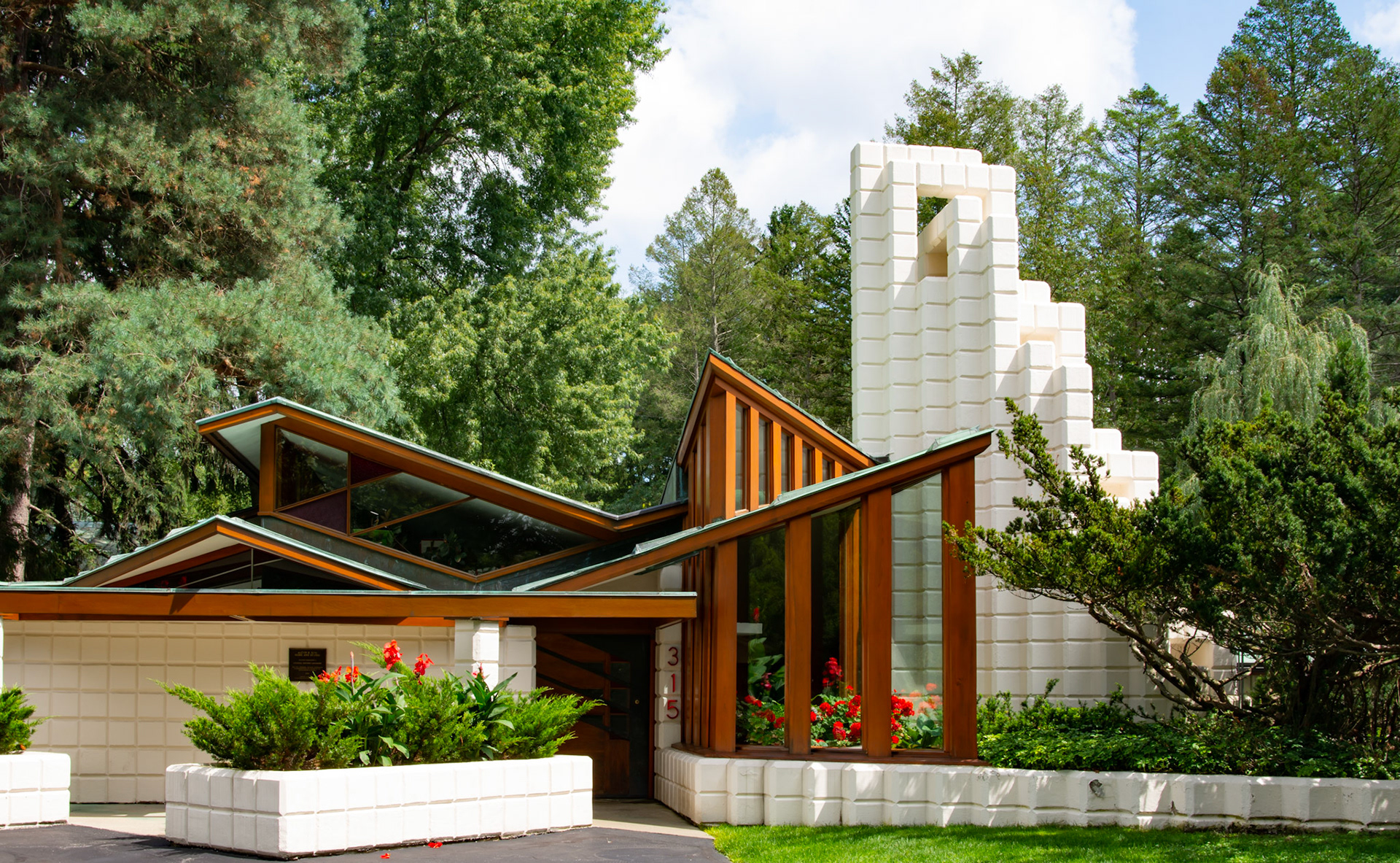 Alden B. Dow Home And Studio In Midland, Michigan 1939. Alden B. Dow Architect.