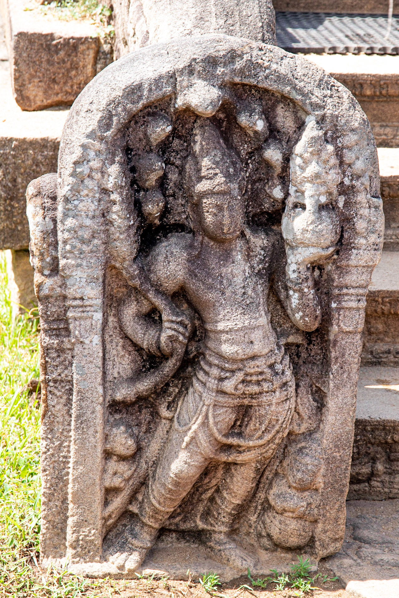 Carved guard stone Isurumuniya